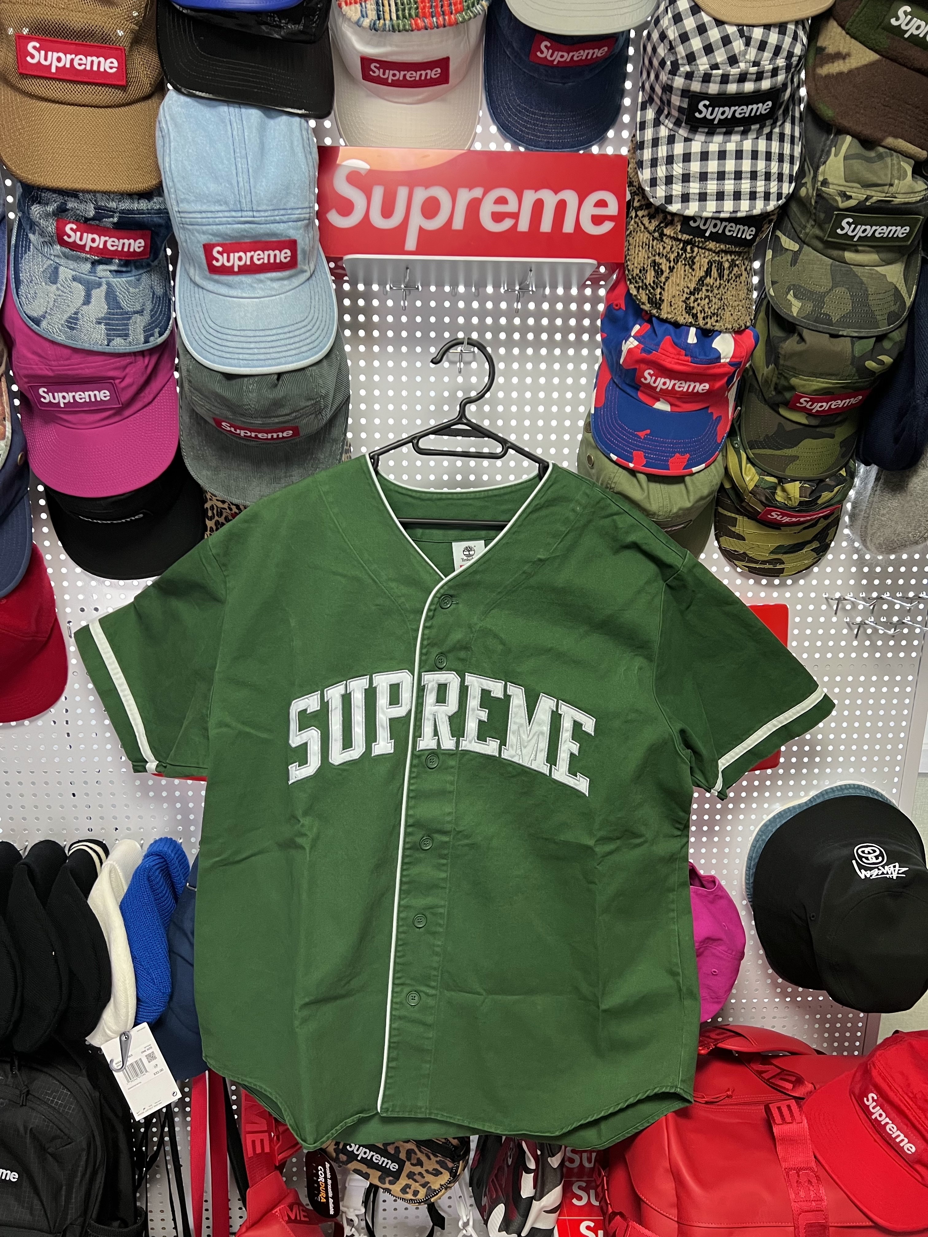 Supreme x Timberland Baseball Jersey Green - 23SS 착용 스타일 - 1