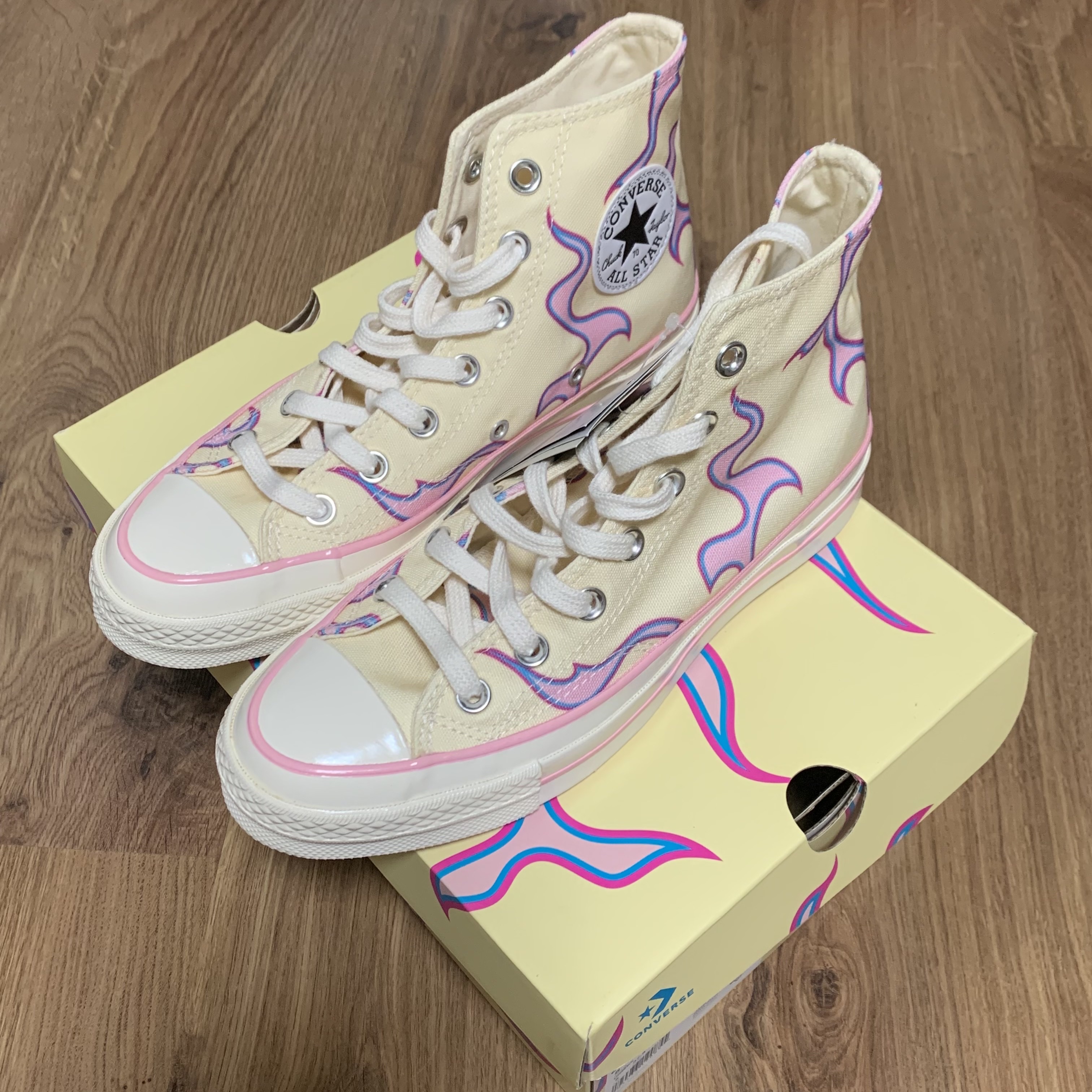 Converse x Golf le Fleur Chuck 70 High Flames Pastel Yellow 착용 스타일 - 1