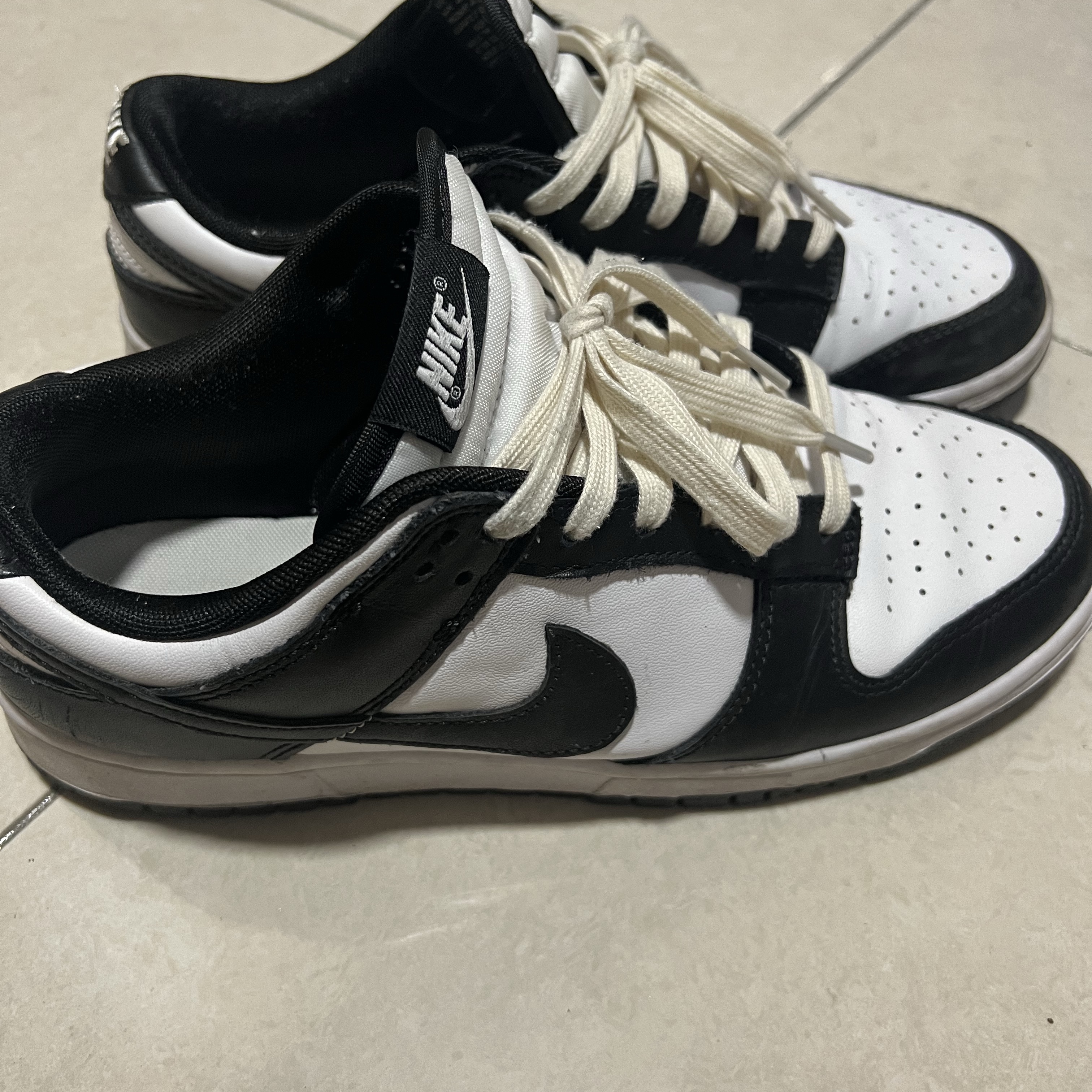 Nike Dunk Low Retro Black 착용 스타일