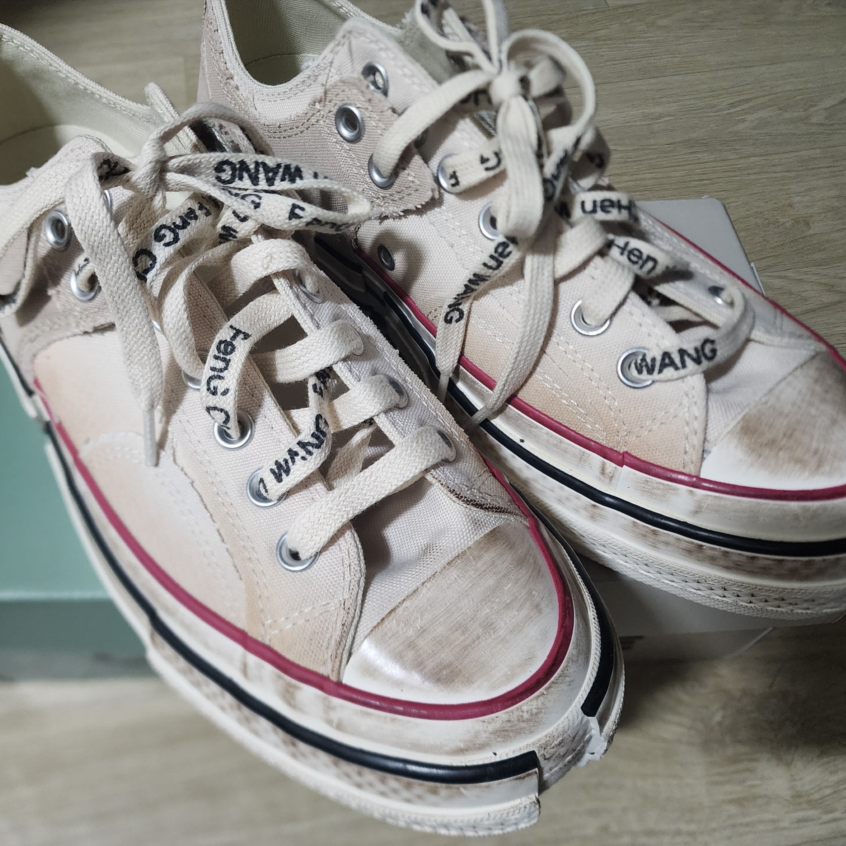 Converse x Feng Chen Wang Chuck 70 Ox 2-in-1 Brown Rice 착용 스타일 - 1
