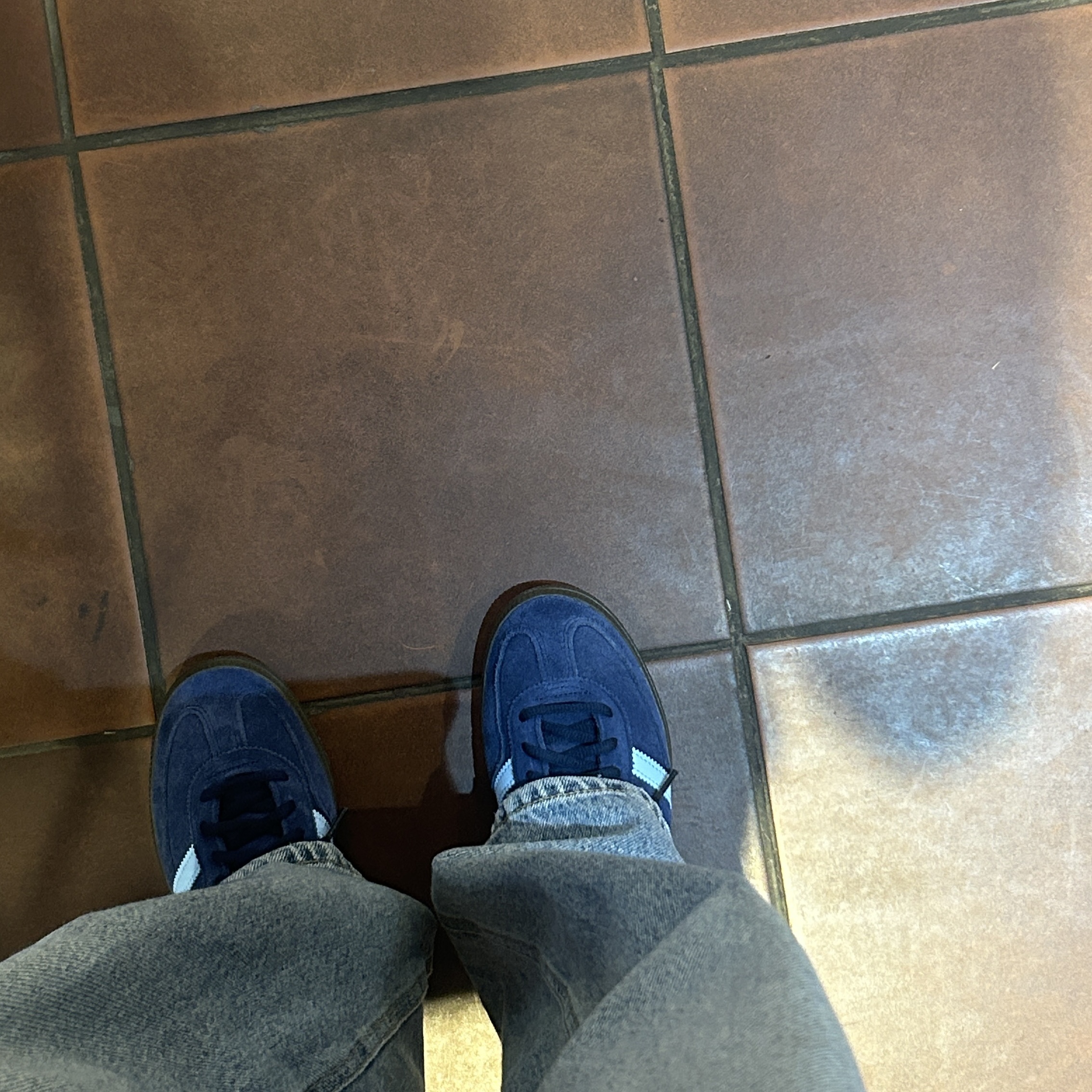 Adidas Spezial Handball Collegiate Navy 착용 스타일