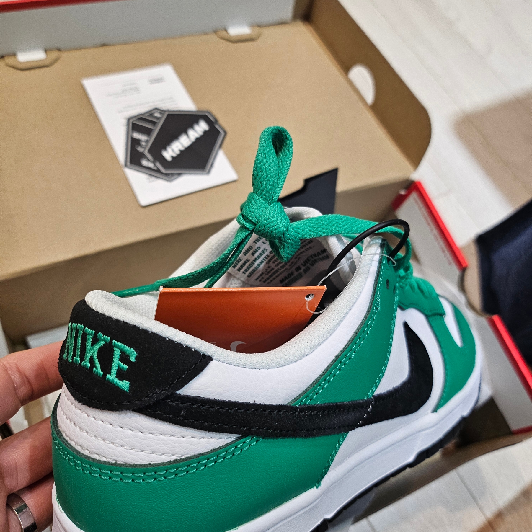 Nike Dunk Low White Green 착용 스타일 - 3