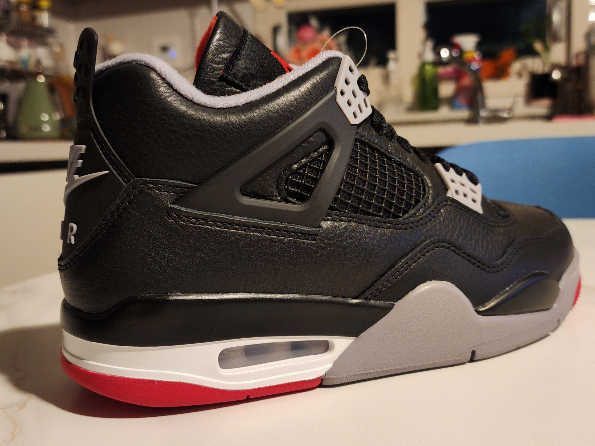 Jordan 4 Retro Bred Reimagined 착용 스타일 - 2