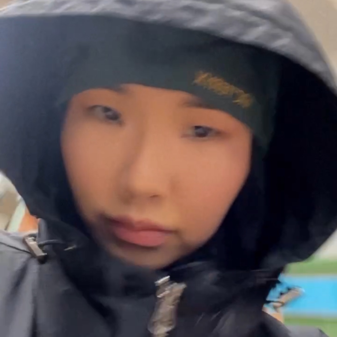 Arc'teryx Bird Head Toque Dark Magic, Stussy Block Tech Jacket Black 착용 스타일