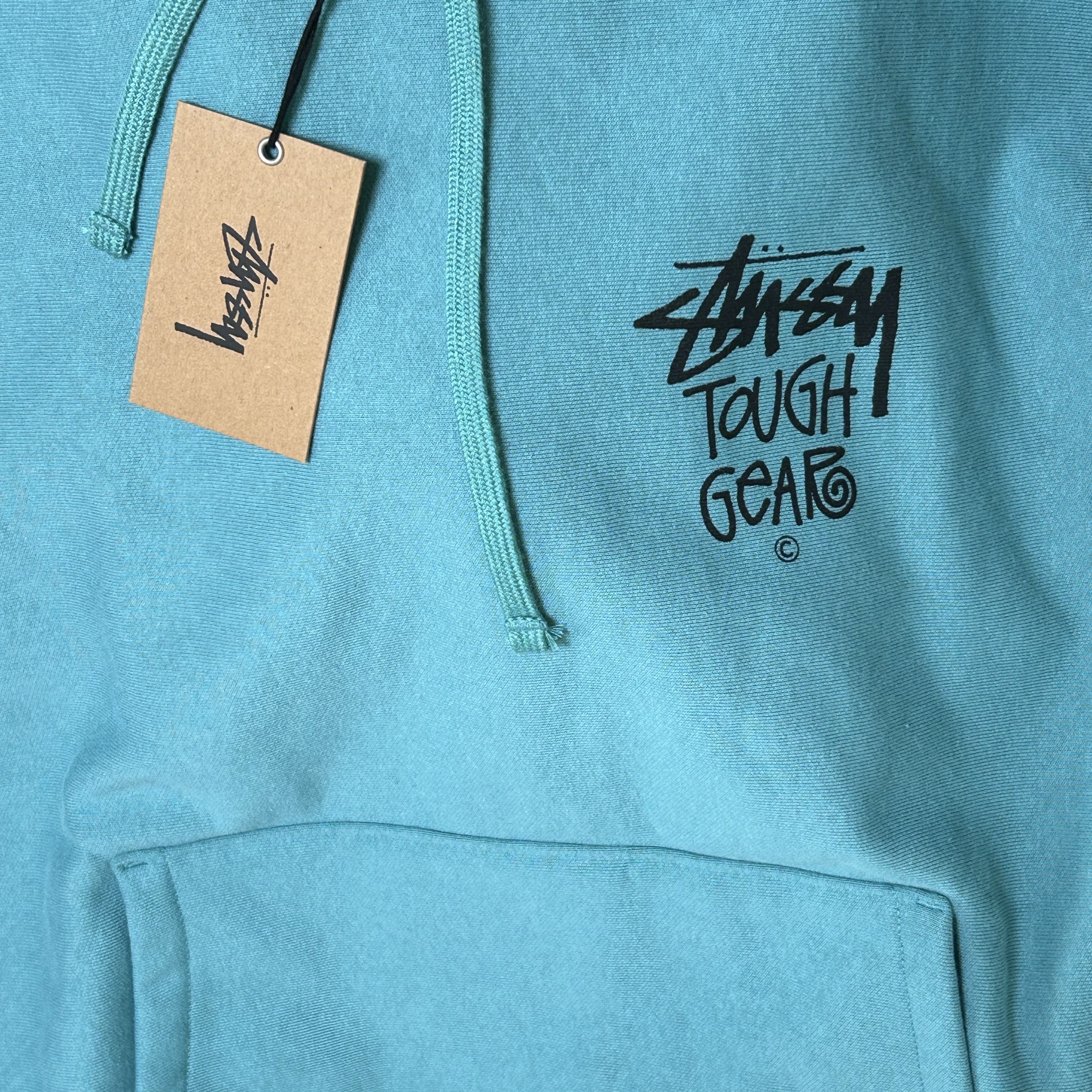 Stussy Tough Gear Hoodie Ocean 착용 스타일