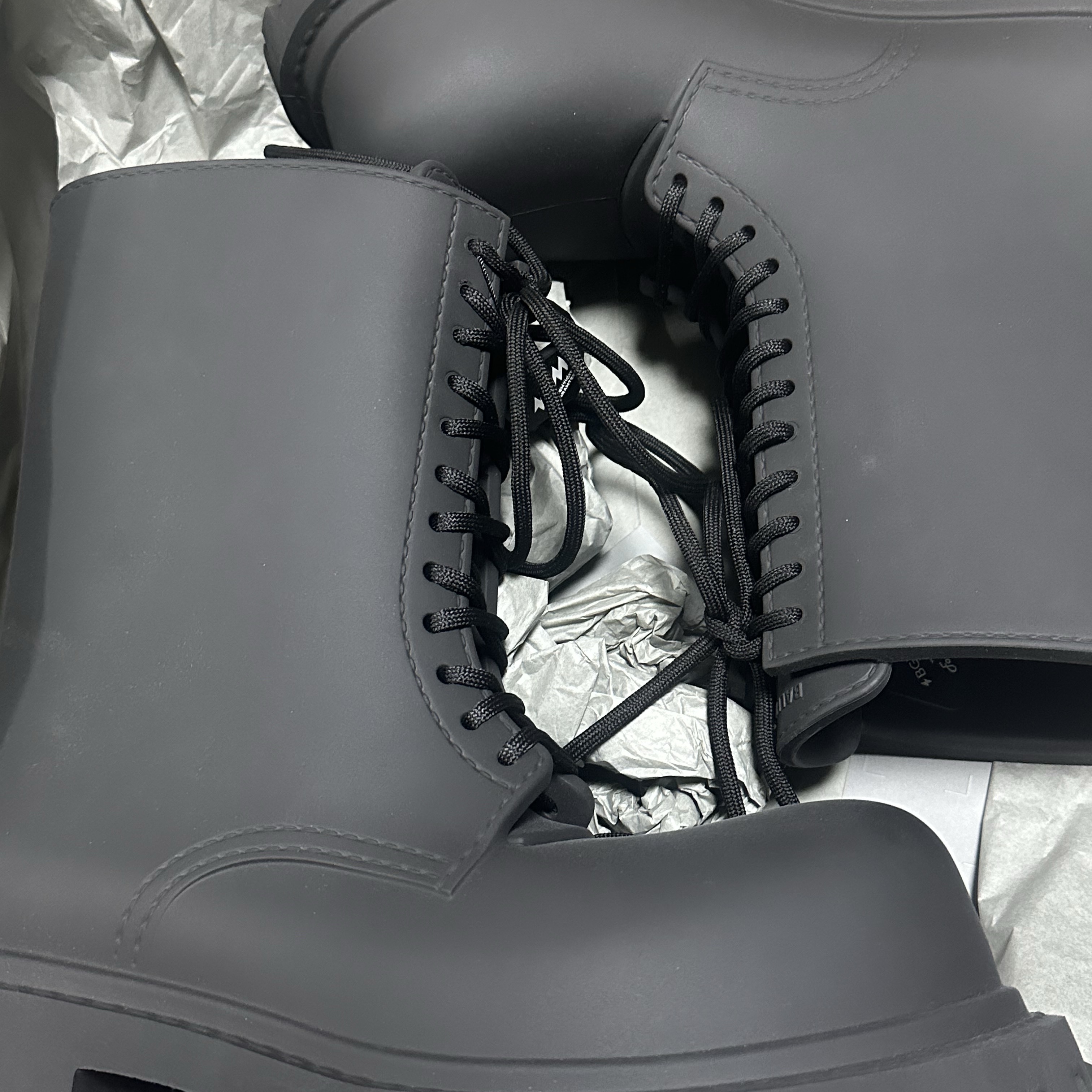 Balenciaga Steroid Bootie Black, Balenciaga XL Army Boots Full Eva Black 착용 스타일