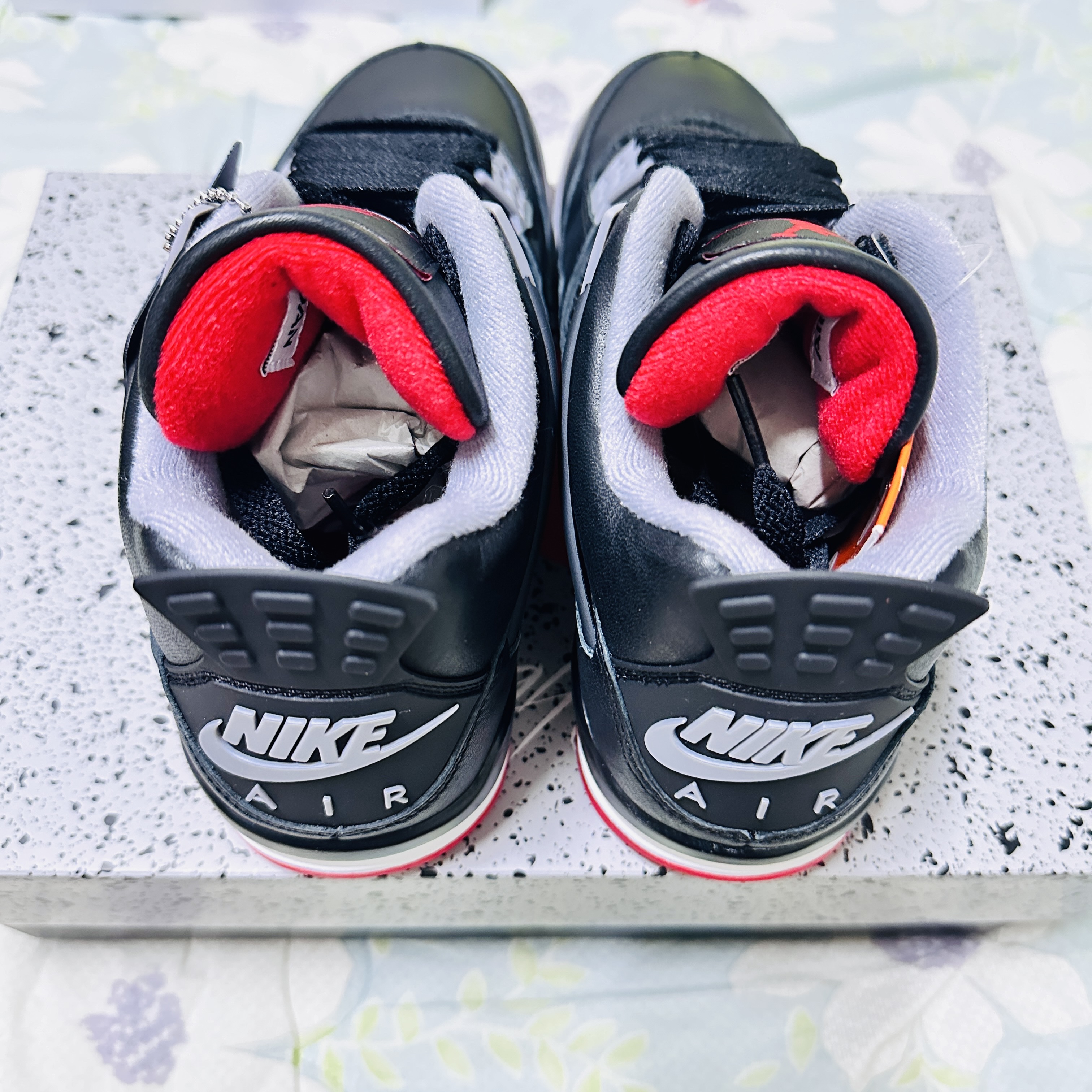 Jordan 4 Retro Bred Reimagined 착용 스타일 - 3