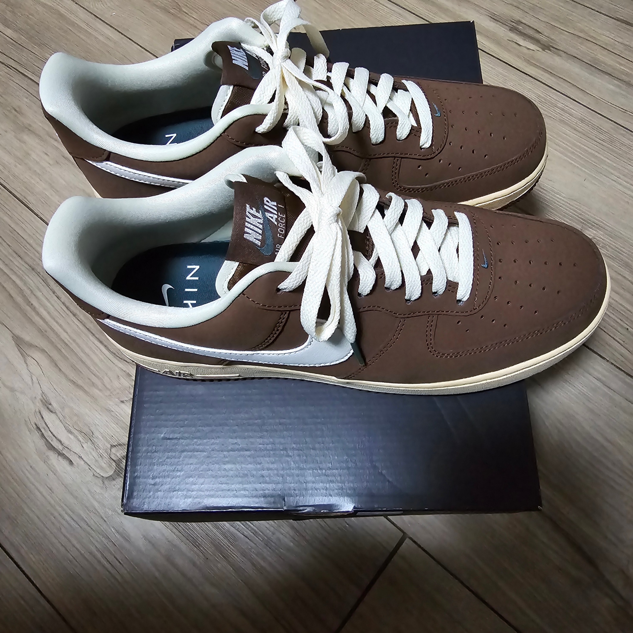 Nike Air Force 1 '07 Cacao Wow Coconut Milk 착용 스타일