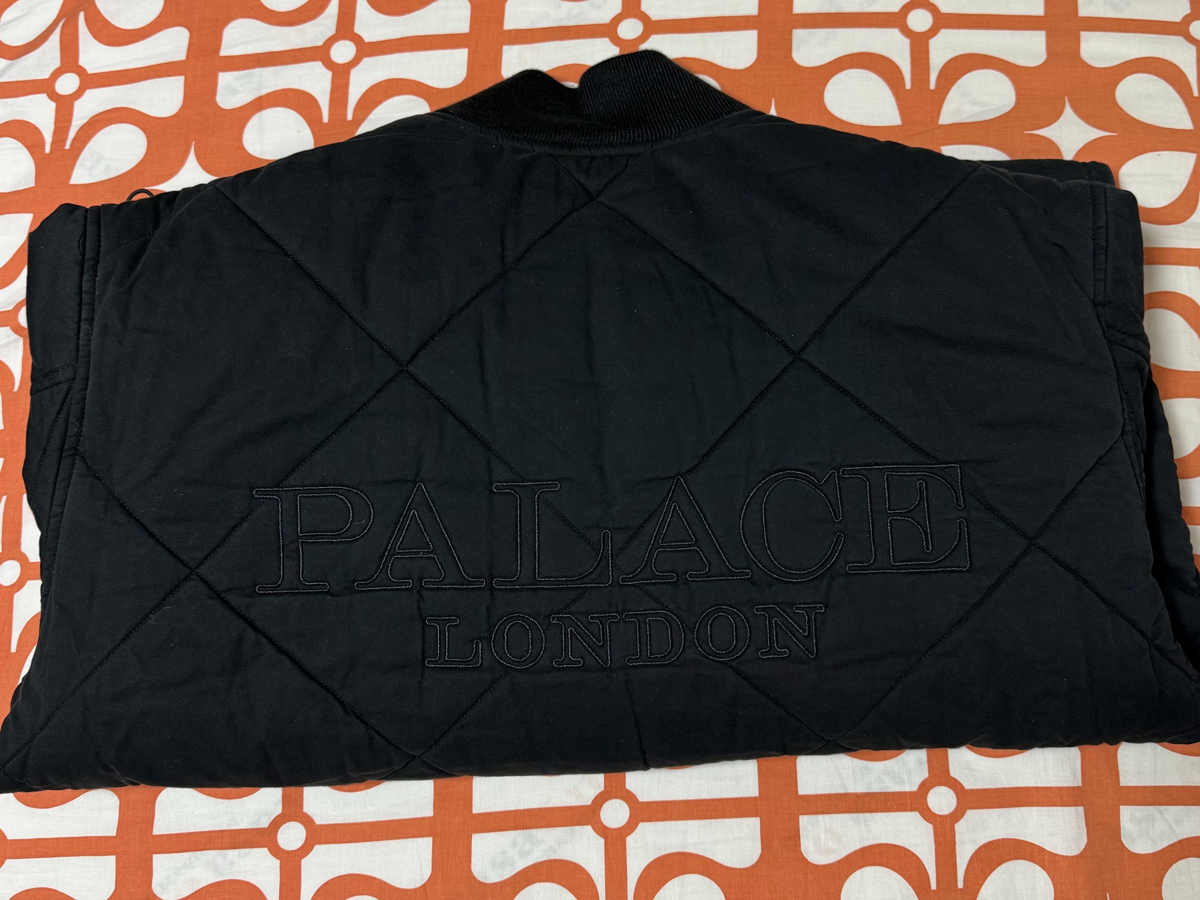 Palace D-Quilt Bomber Black - 24SS 착용 스타일