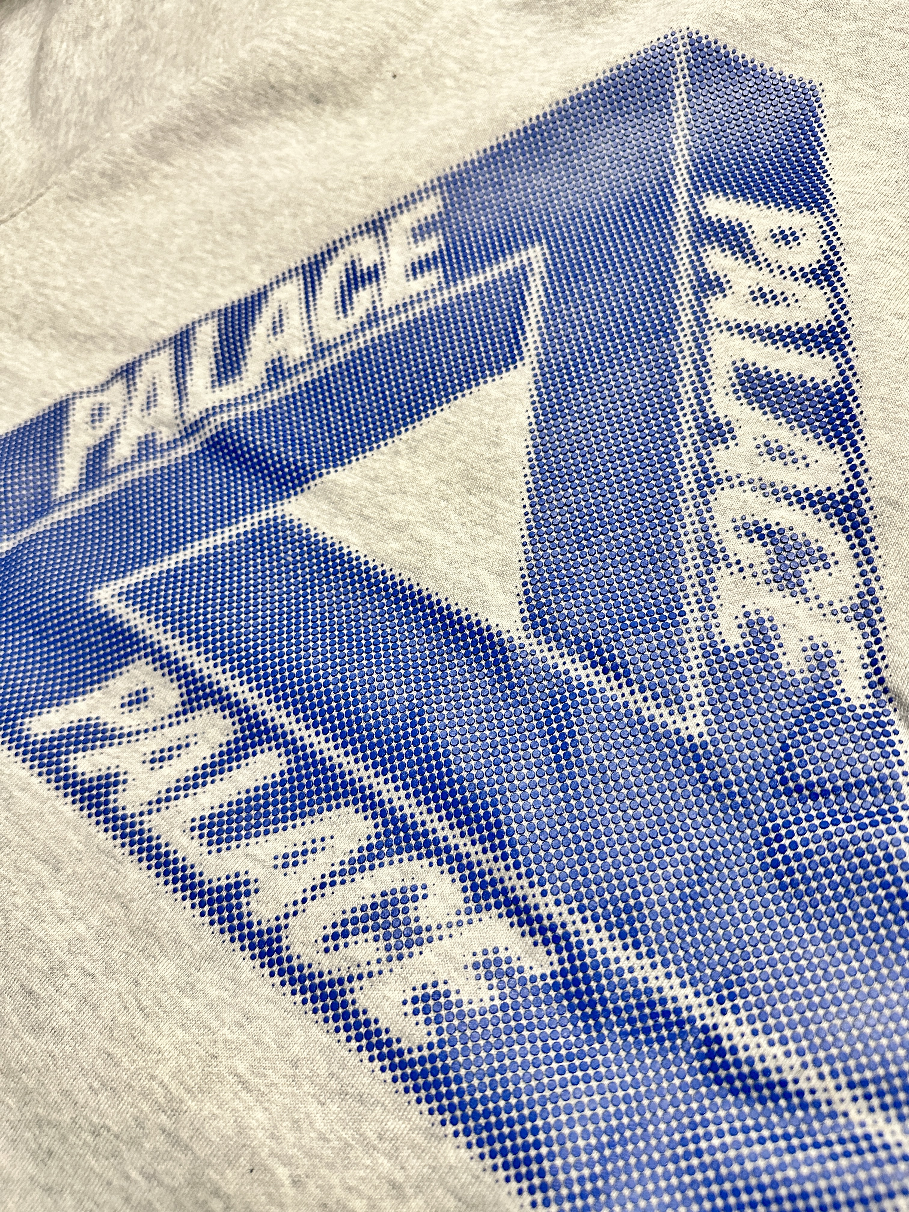 Palace Bit Grippy Tri-Ferg Hood Grey Marl - 24SS, [KREAM 단독] ADSB Andersson Bell Robyn Varsity Jacket Red 착용 스타일 - 1