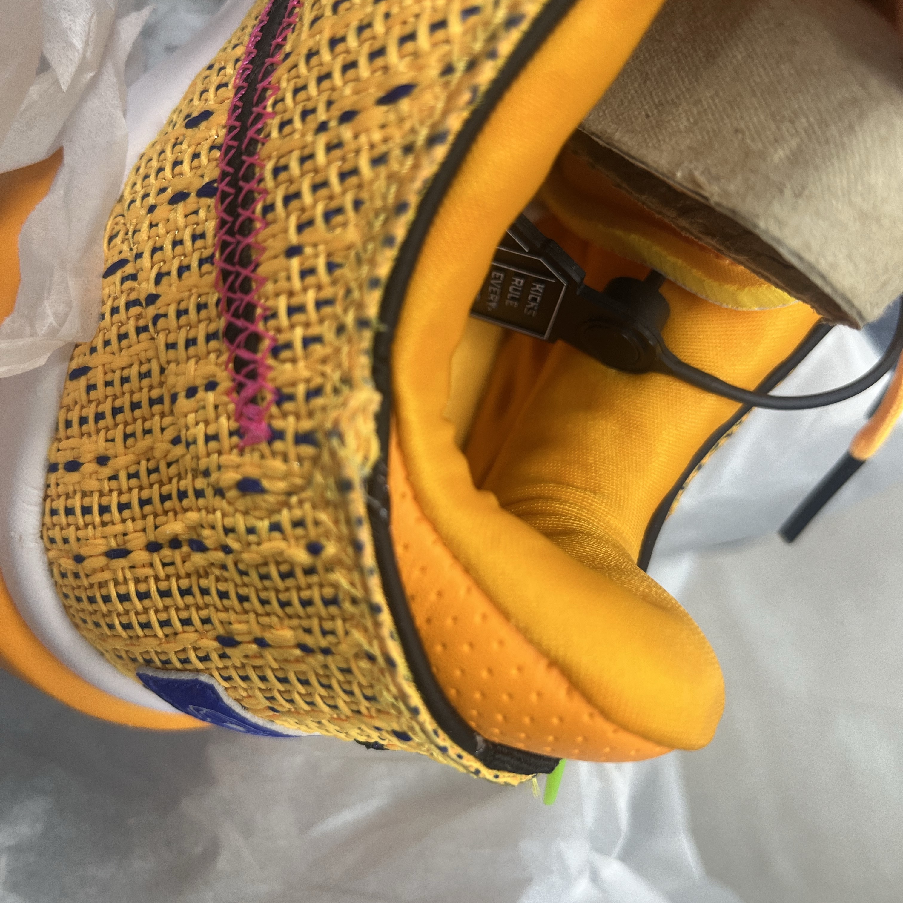 Nike LeBron XX EP Laser Orange Racer Blue 착용 스타일 - 2