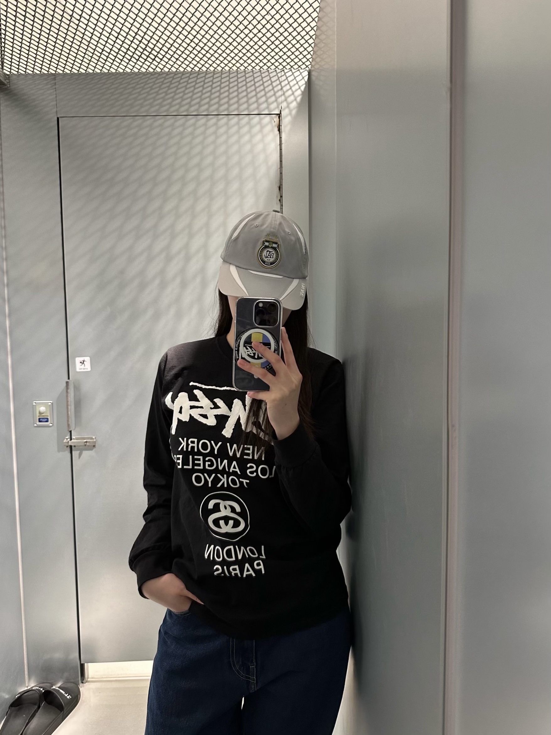 Palace Pro Shell 6-Panel Grey - 23FW, Nike x Stussy Air Penny II Vivid Green and Black 착용 스타일 - 2