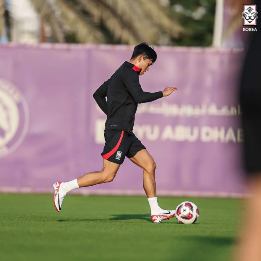 Nike Zoom Mercurial Vapor 15 Elite AG Pro Bright Crimson White 착용 스타일