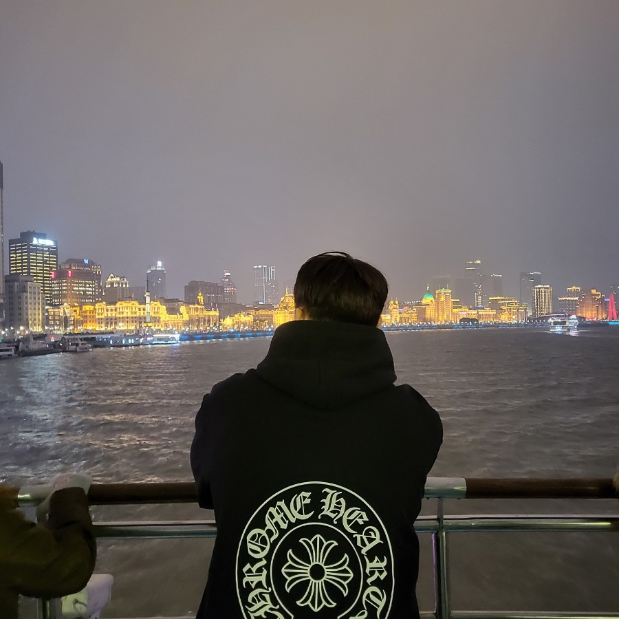 Chrome Hearts Horseshoe Hoodie Black - Korea Exclusive, Stussy Basic Stussy T-Shirt White 2024, 2025 착용 스타일