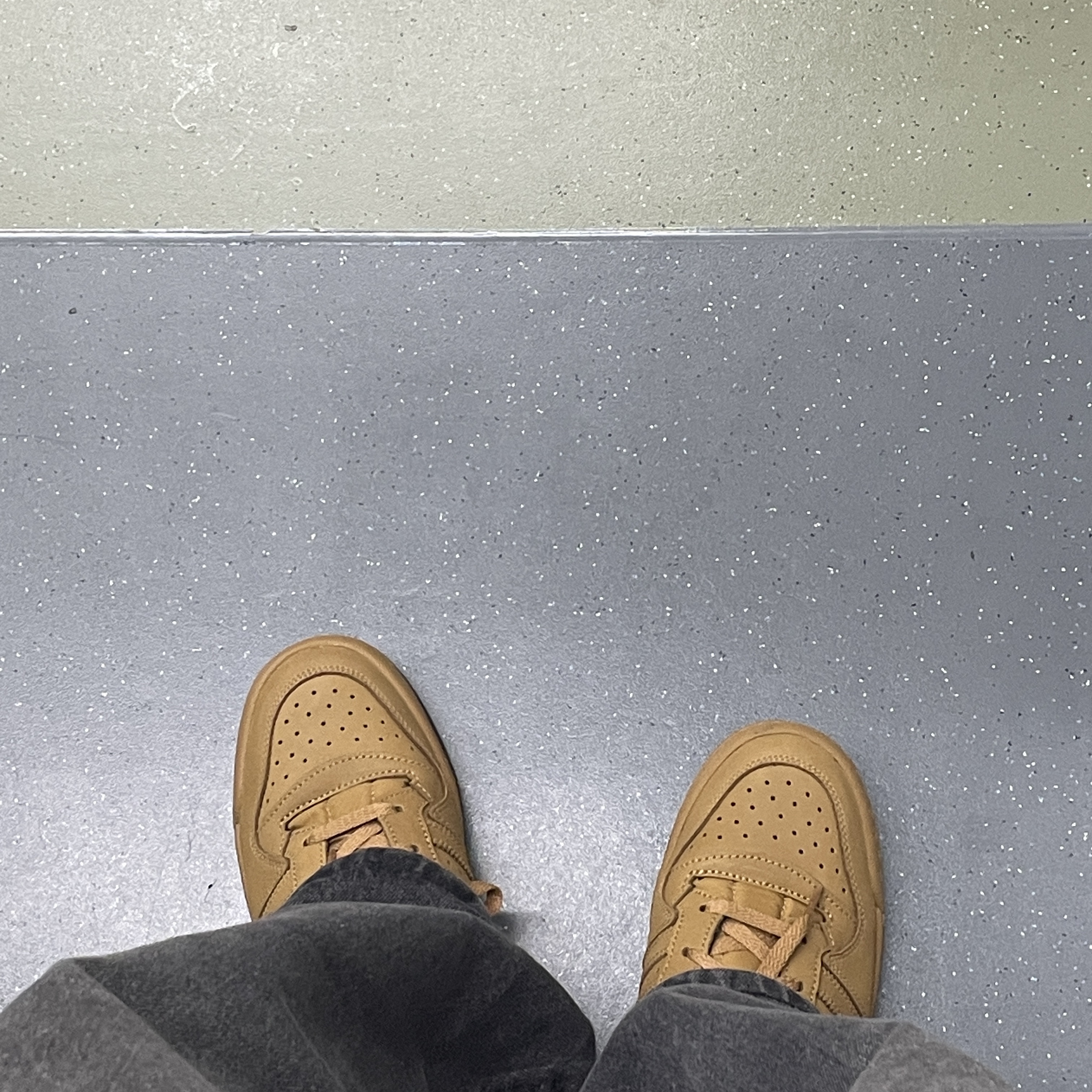 Adidas Forum Low Classic Brown 착용 스타일