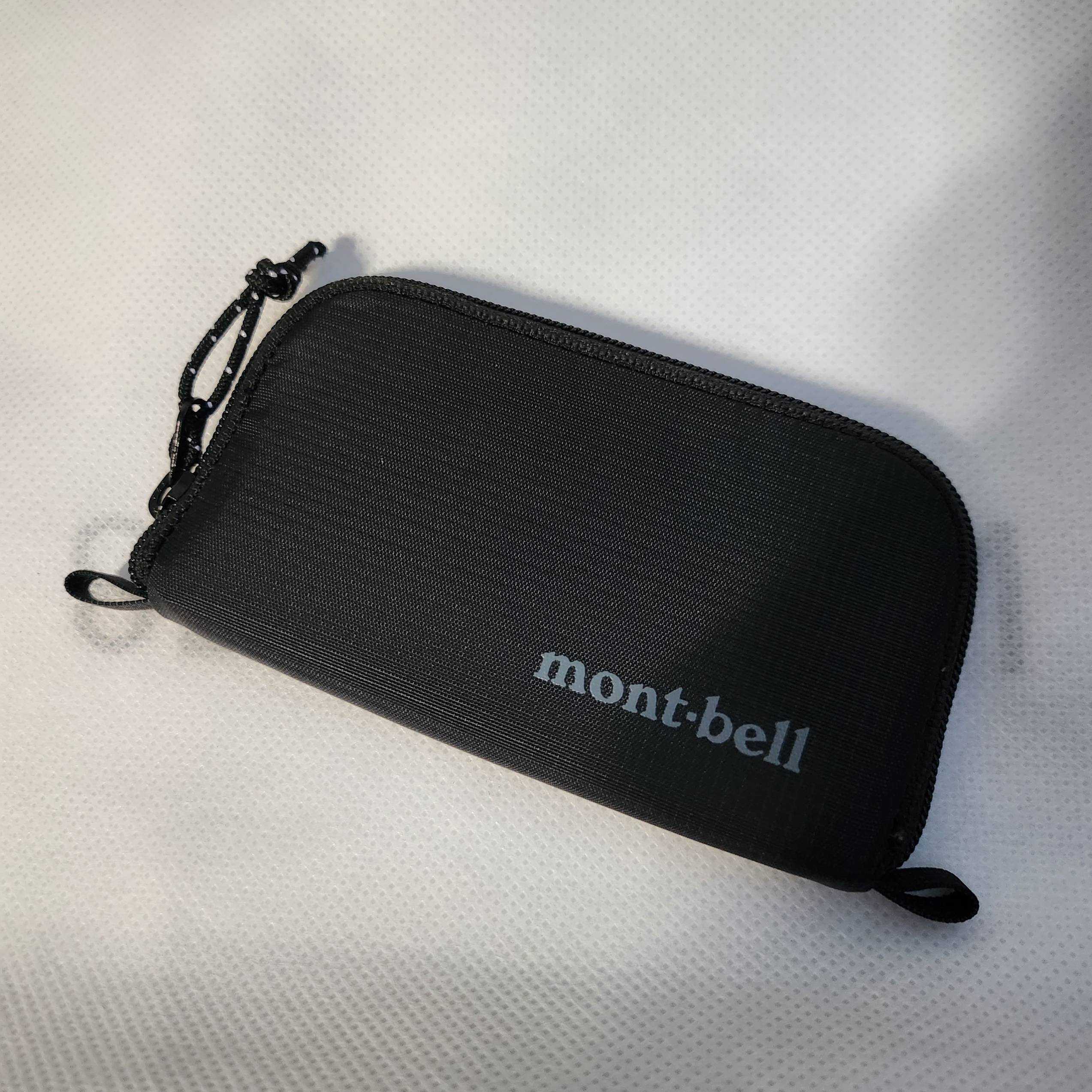 Montbell Mini Zip Wallet Black, [KREAM 단독] ADSB Andersson Bell Macaron Intarsia Cardigan Black 착용 스타일 - 1