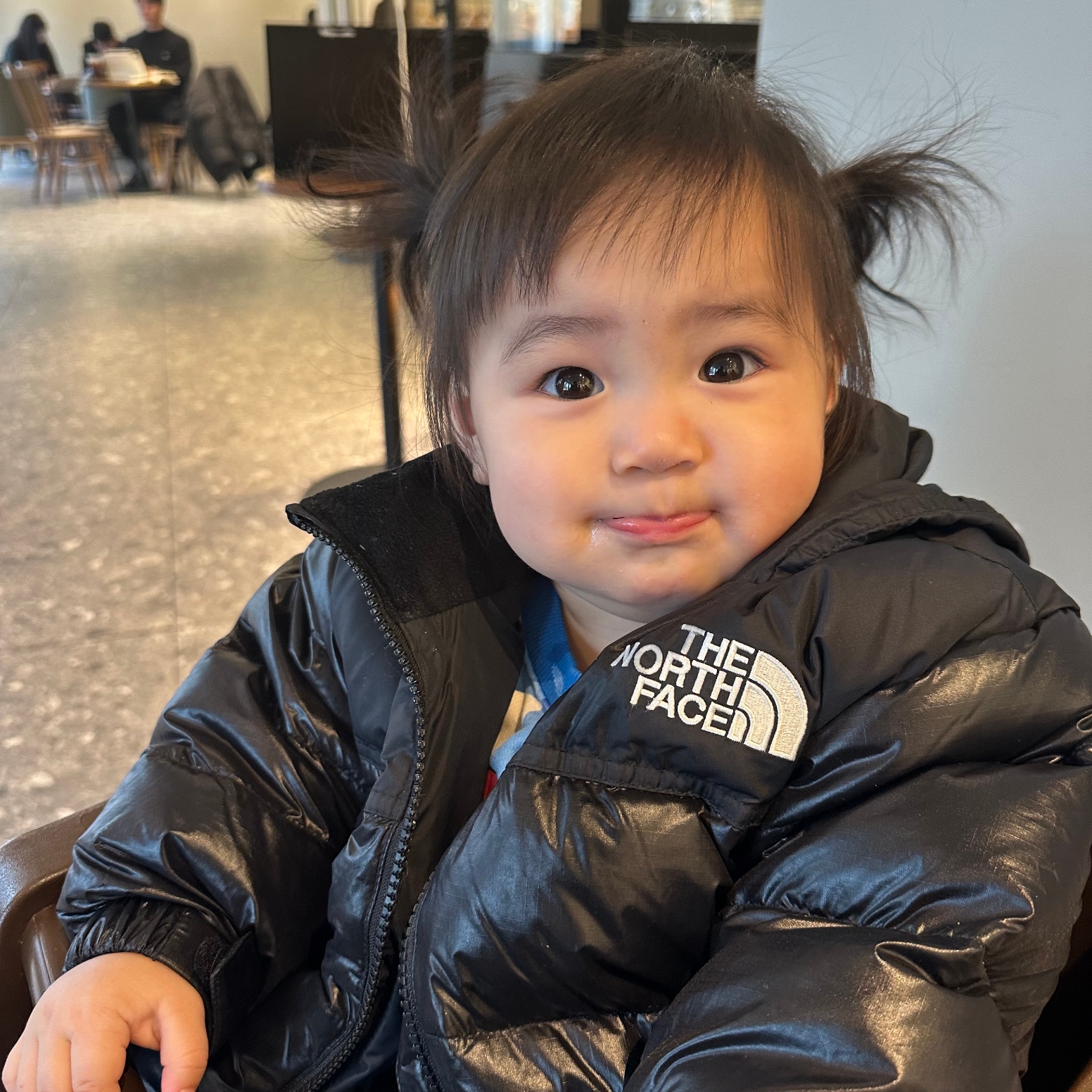 (Kids) The North Face 1996 Eco Nuptse Down Jacket Real Black 착용 스타일