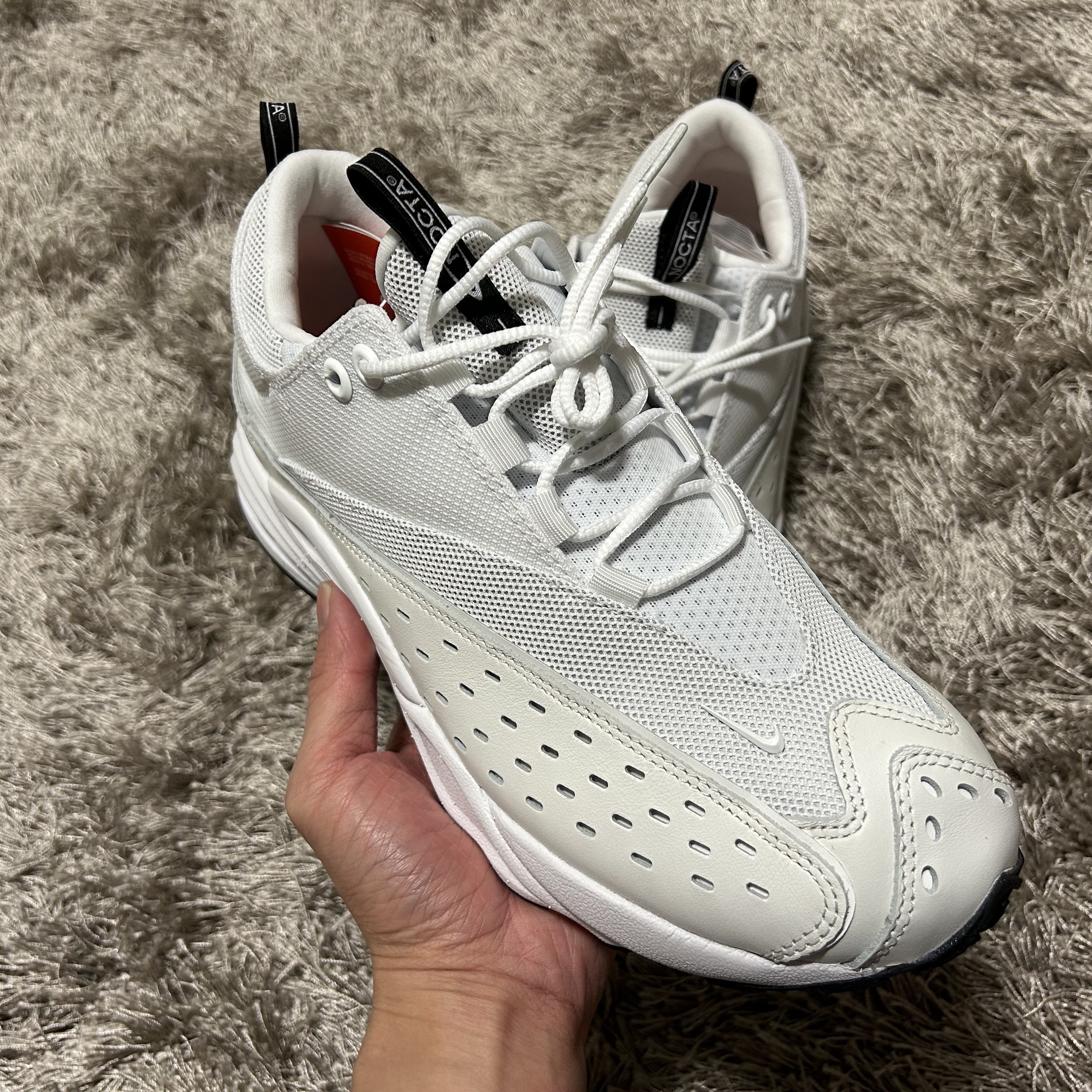 Nike x Drake Nocta Air Zoom Drive Summit White 착용 스타일 - 1
