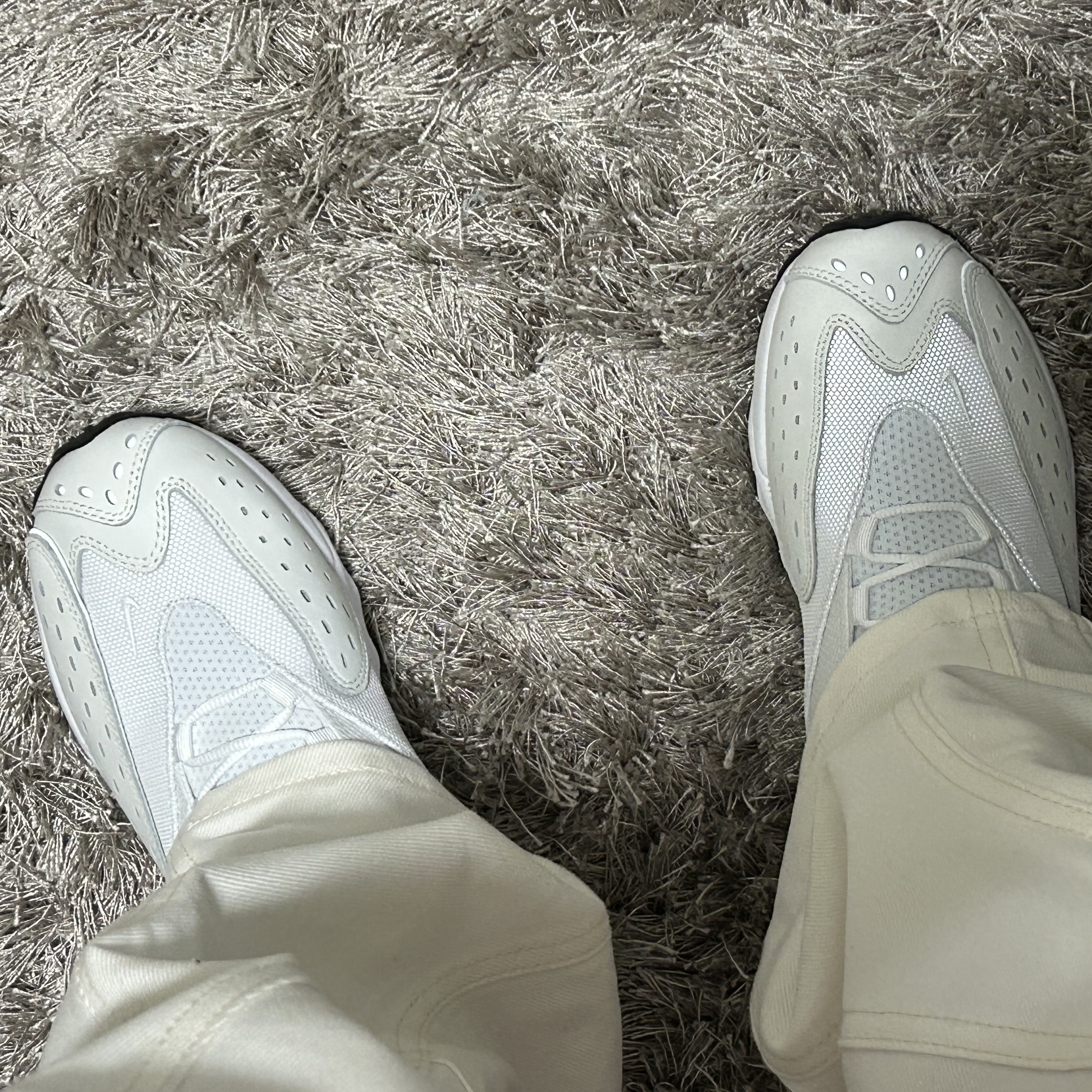 Nike x Drake Nocta Air Zoom Drive Summit White 착용 스타일 - 5