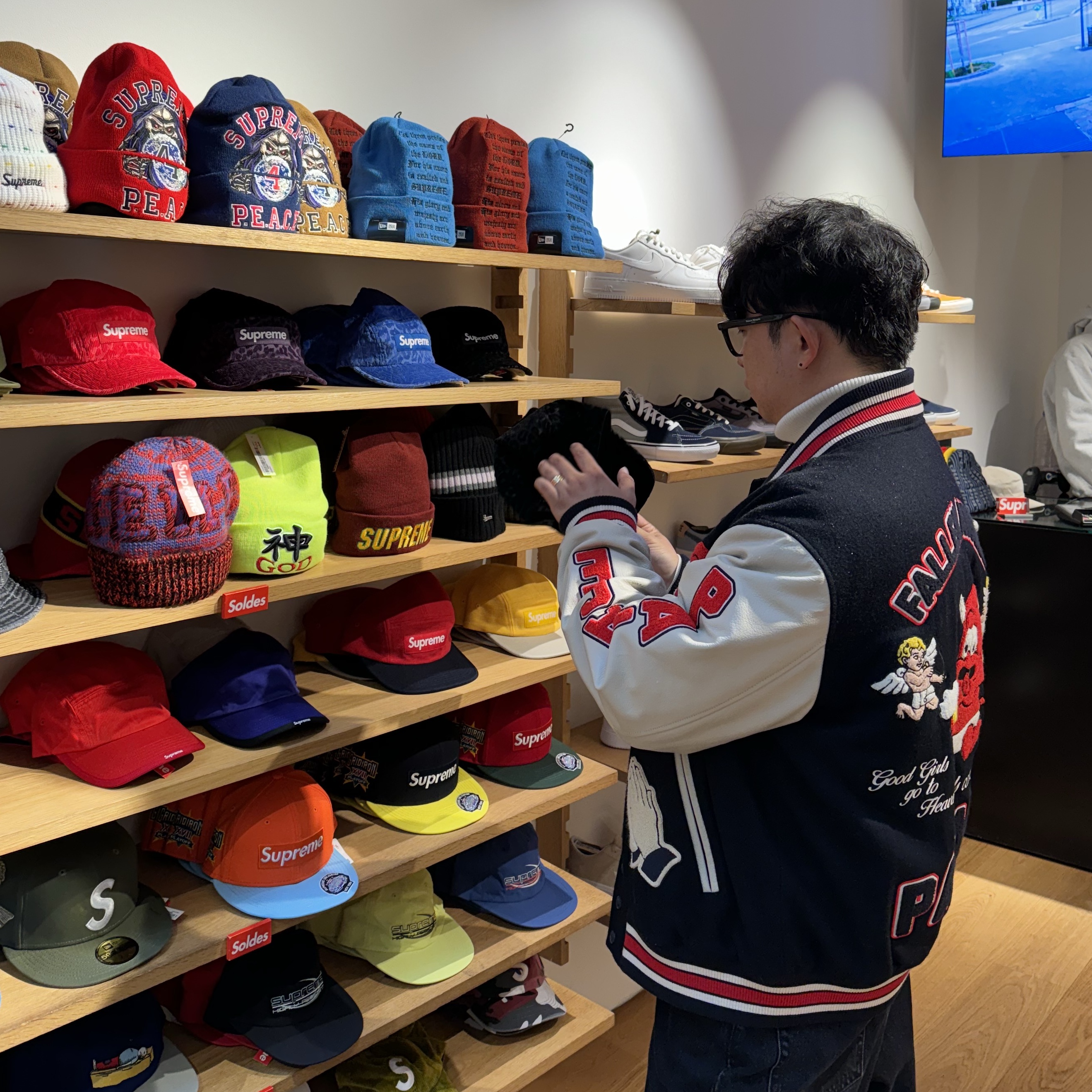 Palace Fallen Angels Varsity Jacket Navy - 23SS 착용 스타일