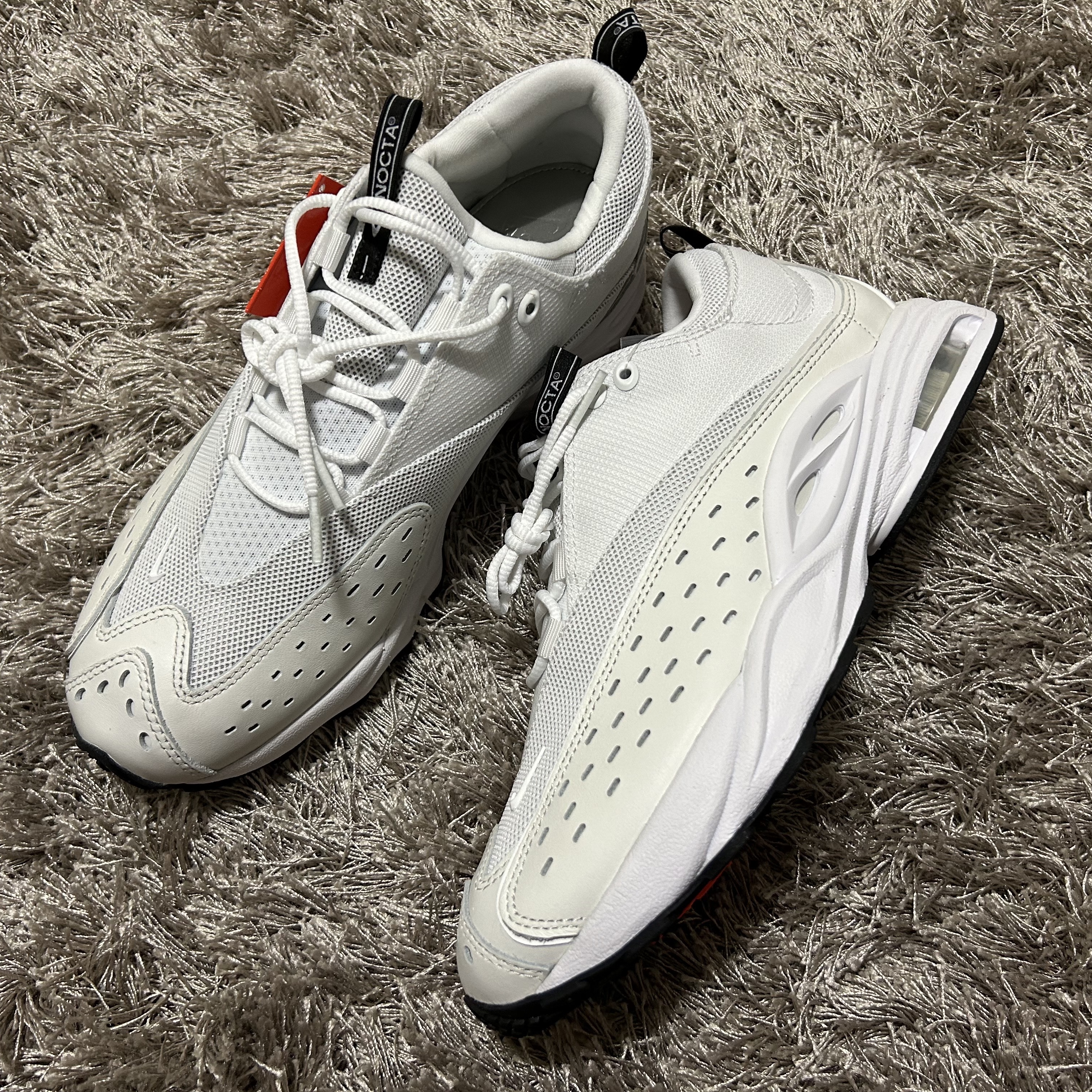 Nike x Drake Nocta Air Zoom Drive Summit White 착용 스타일 - 2
