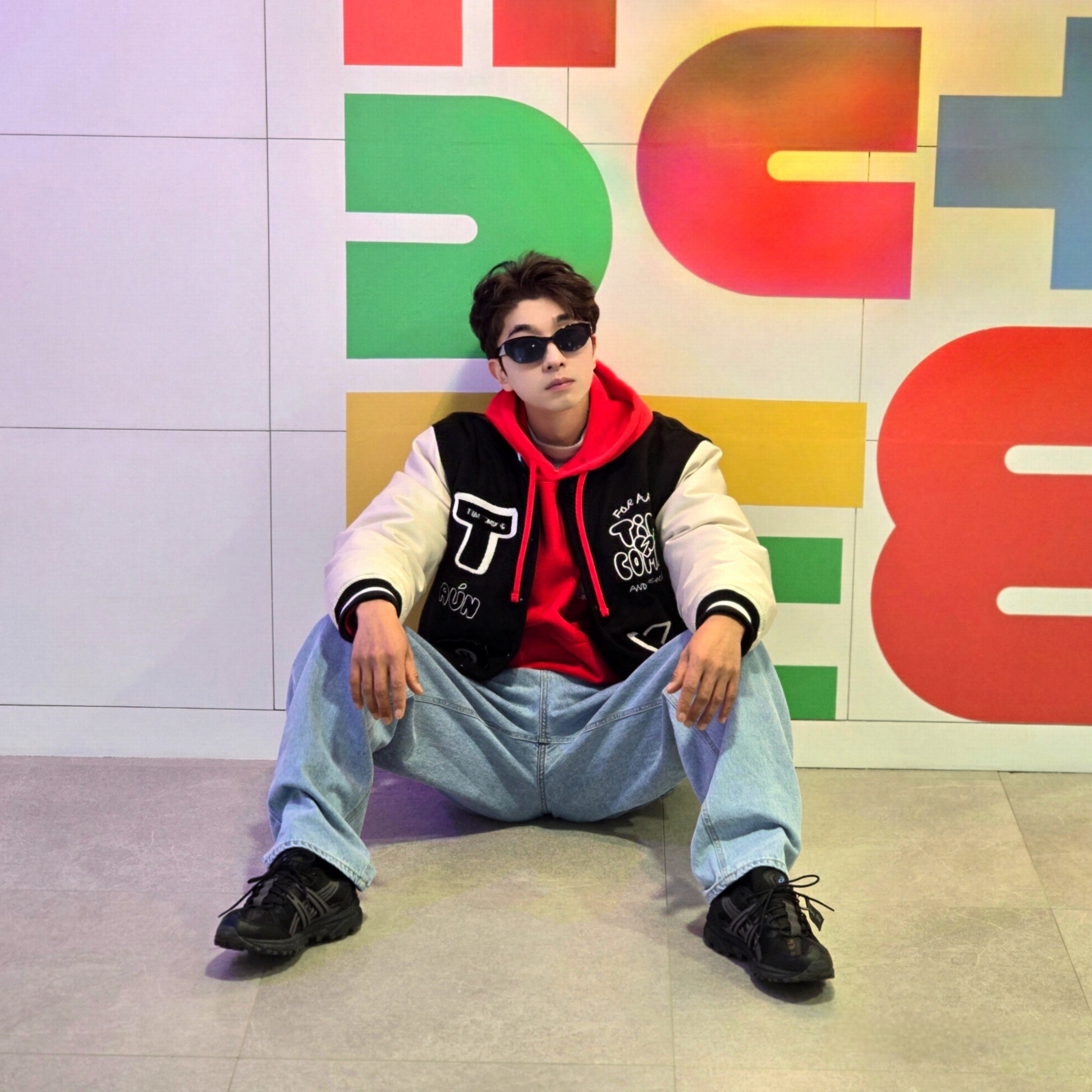 Stussy Beach Roots Hoodie Red, Asics Gel-Sonoma 15-50 Black Obsidian Grey 착용 스타일 - 5