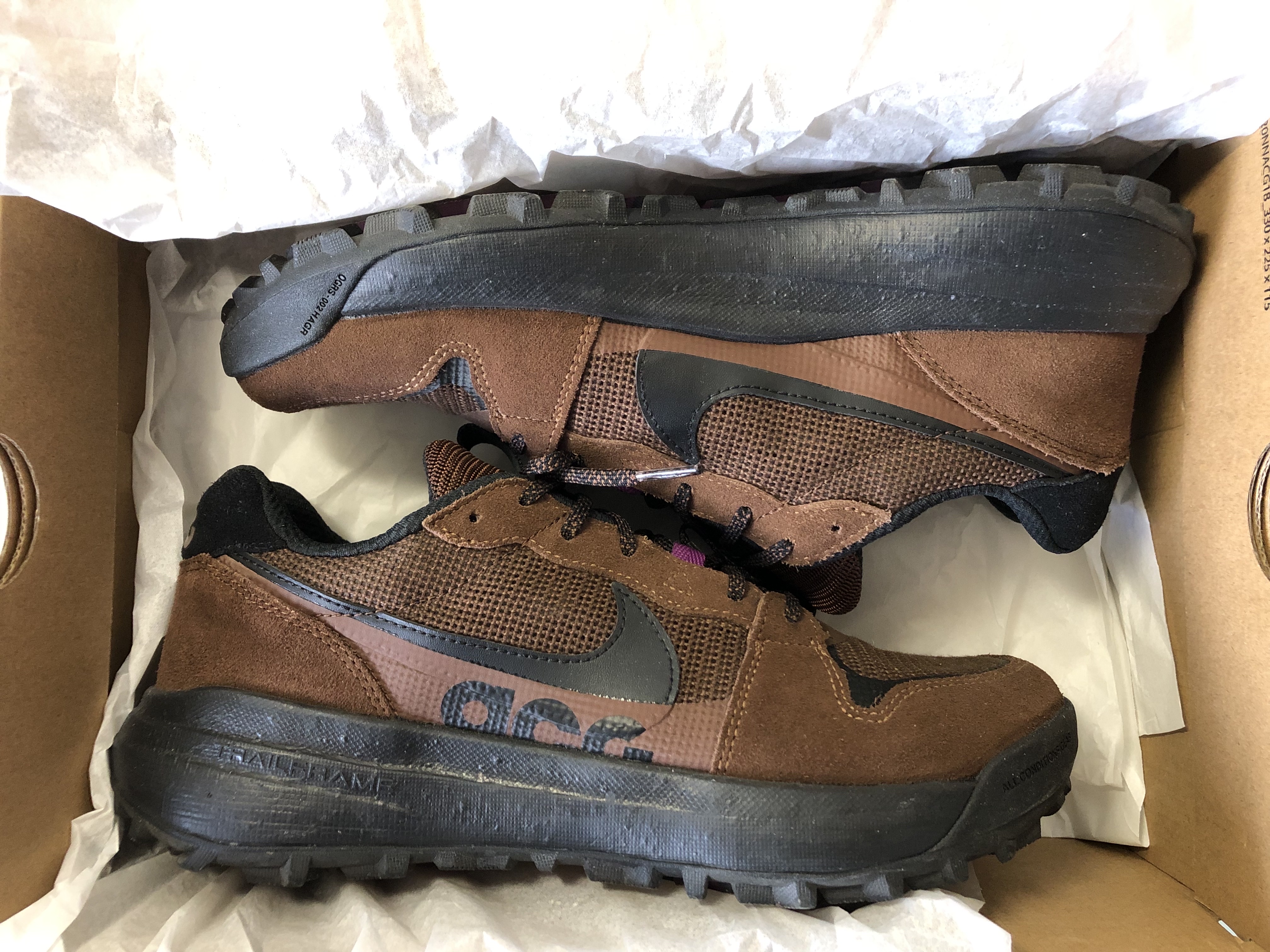 Nike ACG Lowcate Cacao Wow 착용 스타일