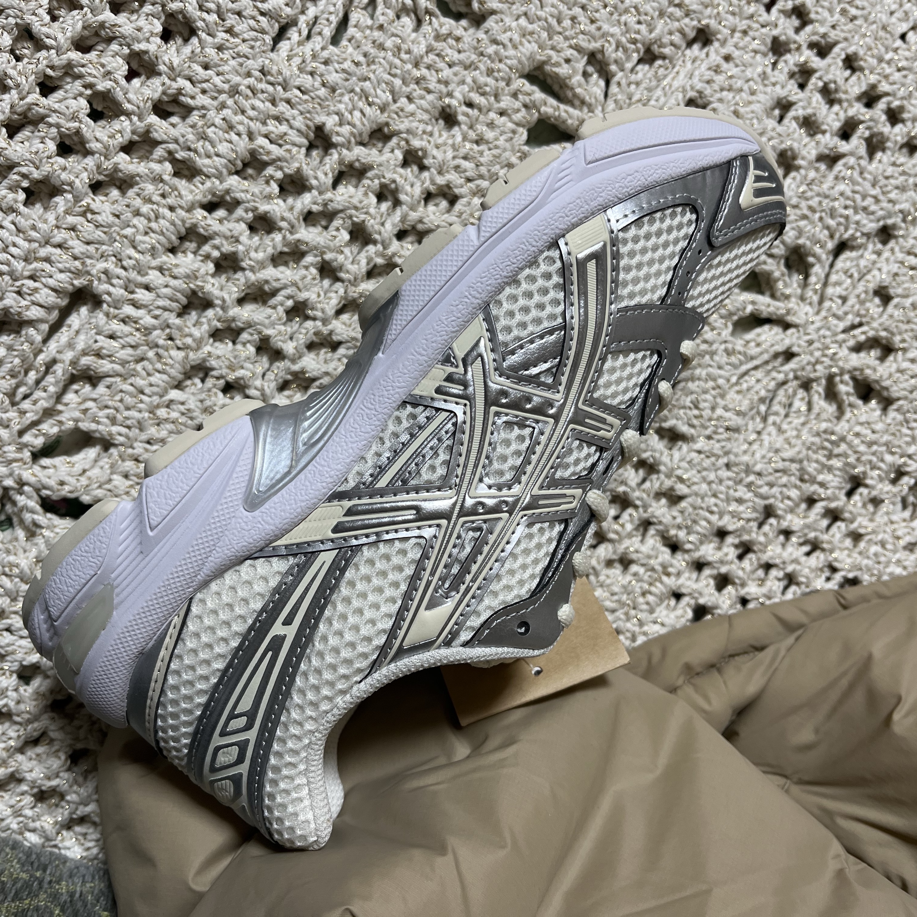 (W) Asics Gel-1130 Cream Pure Silver 착용 스타일