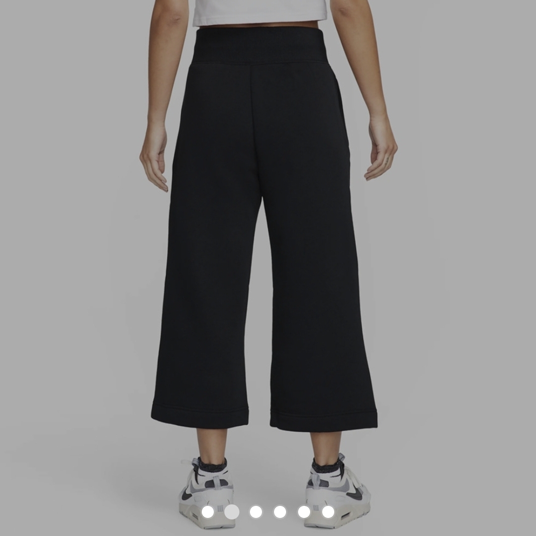 (W) Nike NSW Phoenix Fleece High-Waisted Cropped Sweatpants Black 착용 스타일 - 2