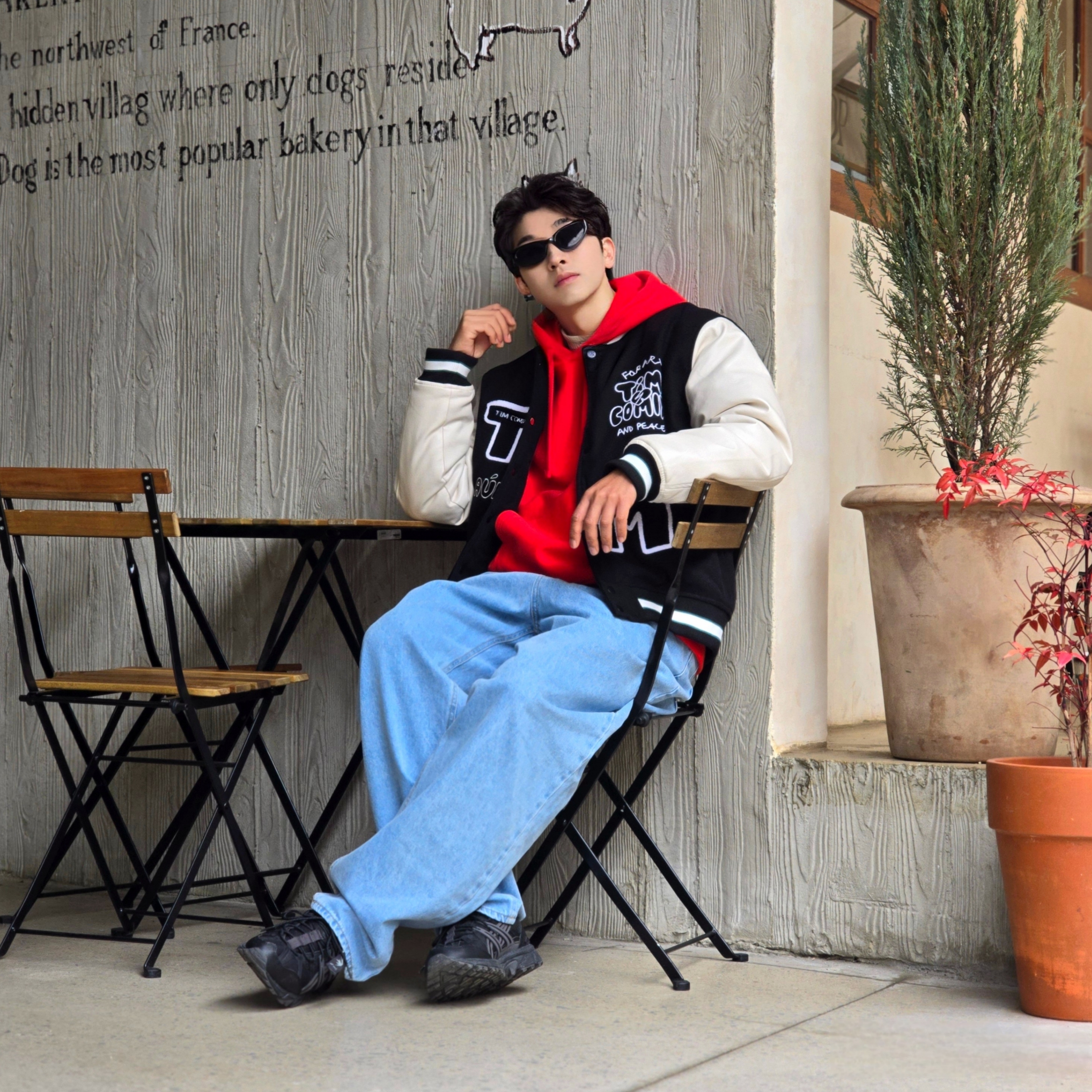 Stussy Beach Roots Hoodie Red, Asics Gel-Sonoma 15-50 Black Obsidian Grey 착용 스타일 - 2