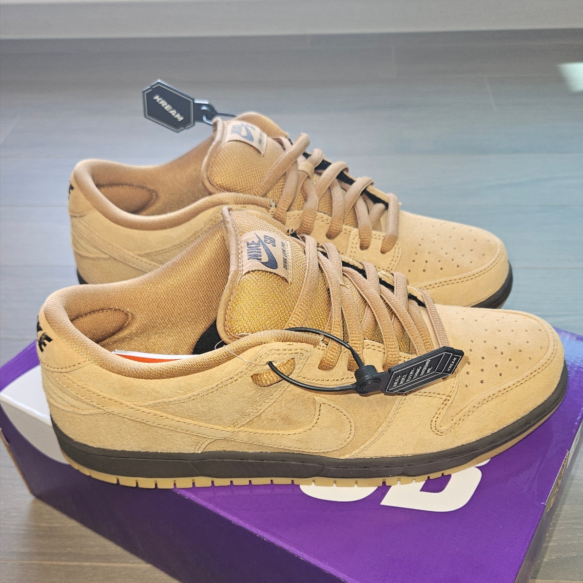 Nike SB Dunk Low Pro Wheat 2023 착용 스타일 - 3