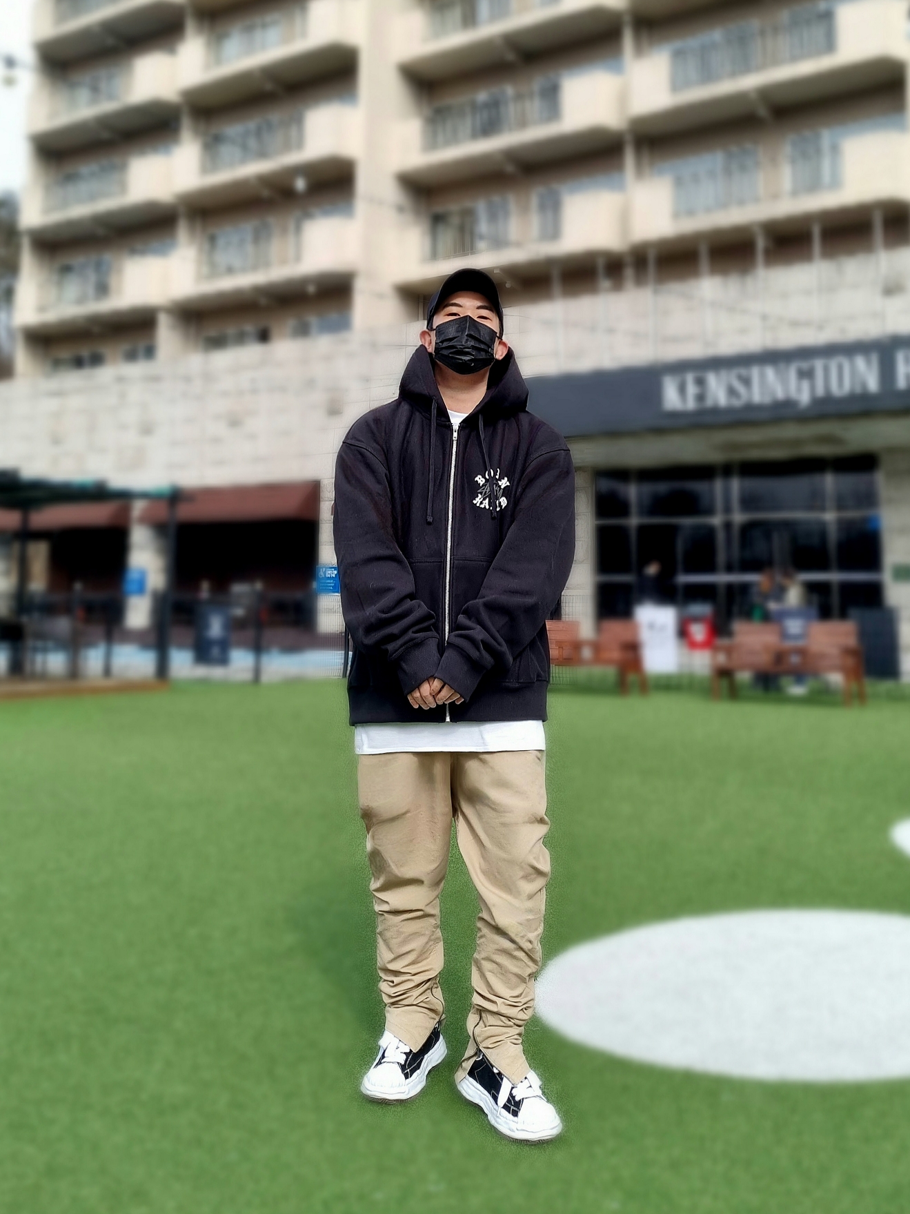 Maison Mihara Yasuhiro Blakey OG Sole Canvas Low-top Sneakers Black White, Stussy Basic Stussy Zip Hoodie Black 2023 착용 스타일 - 1