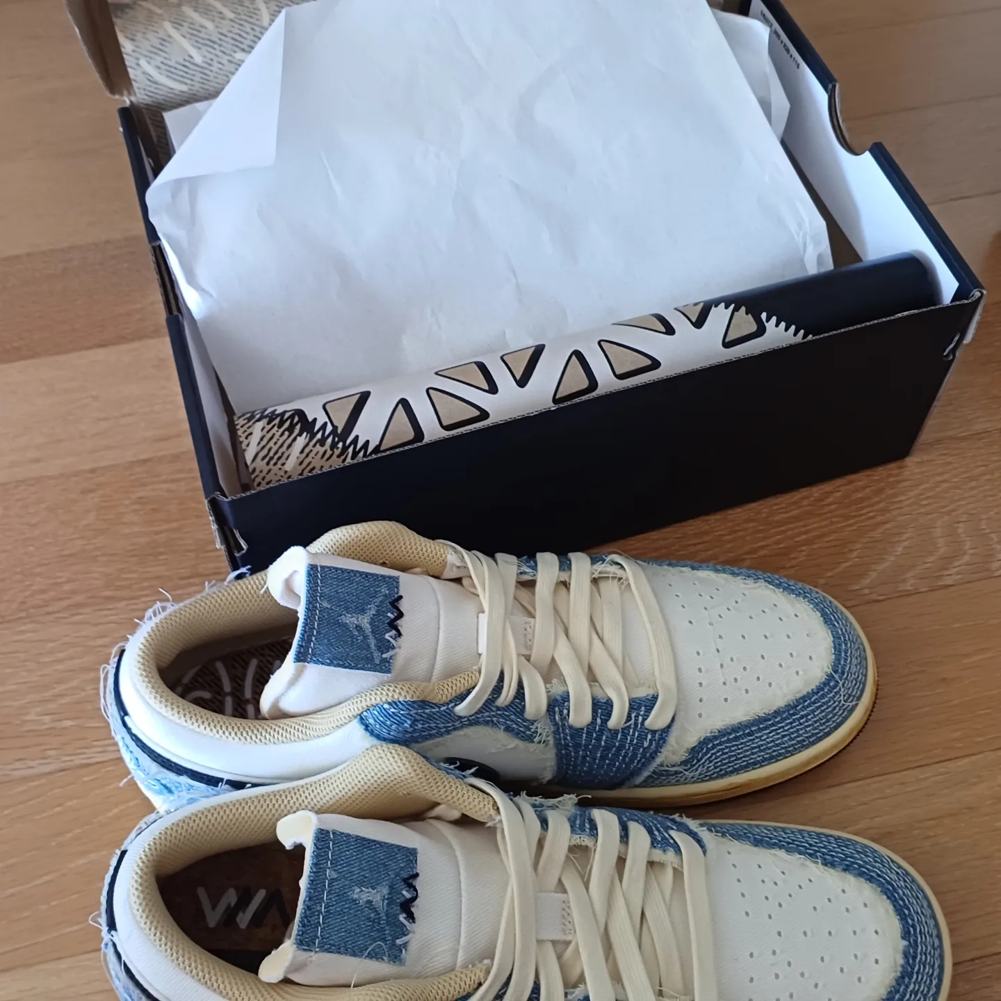 Jordan 1 Low World Make Japan 착용 스타일 - 3