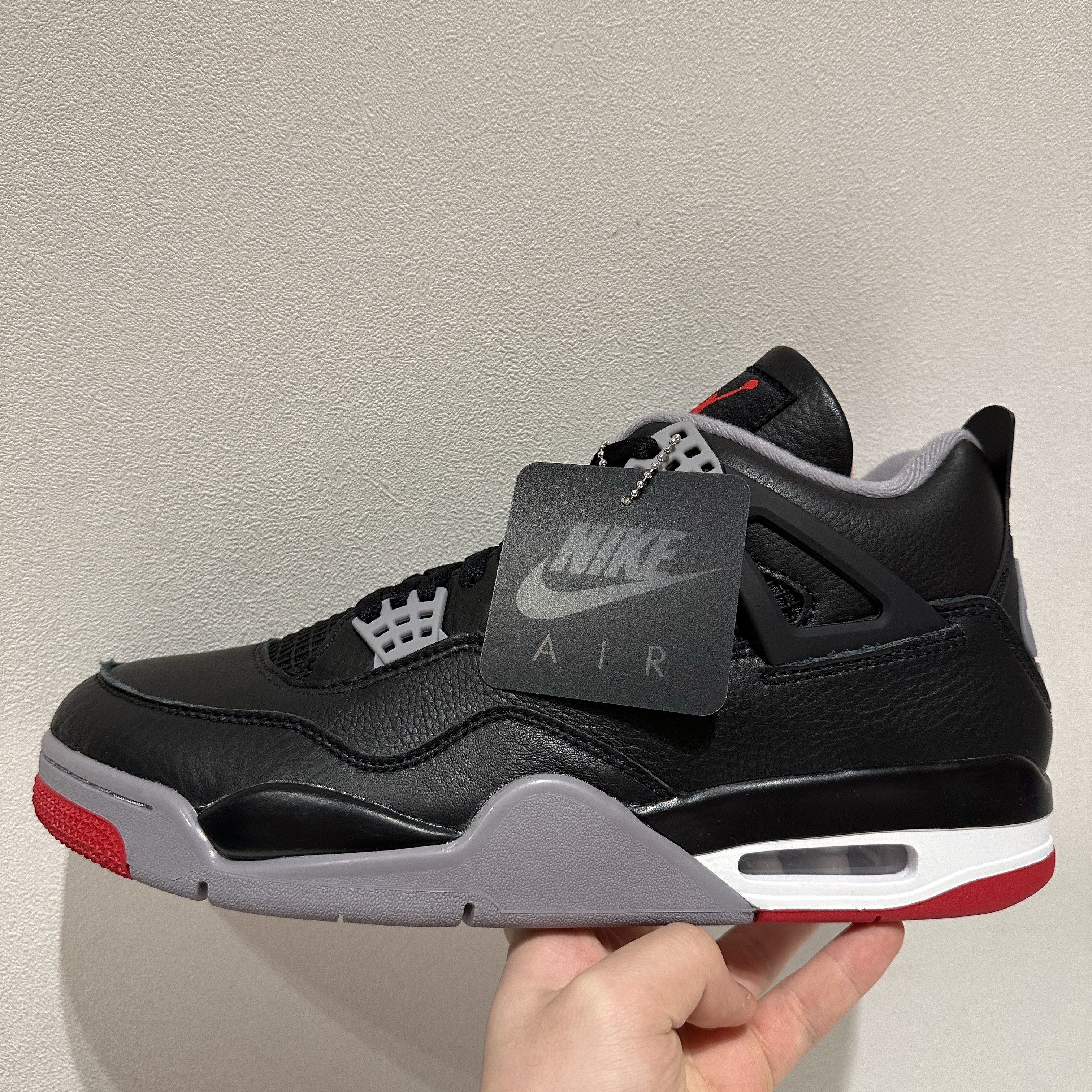 Jordan 4 Retro Bred Reimagined 착용 스타일