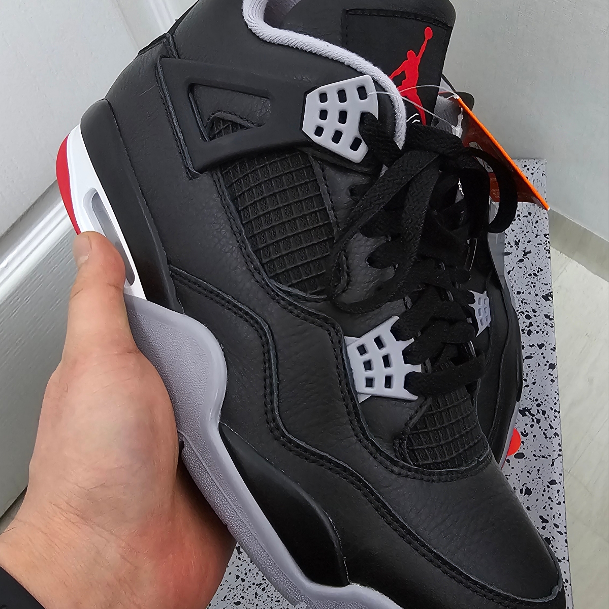 Jordan 4 Retro Bred Reimagined 착용 스타일 - 2
