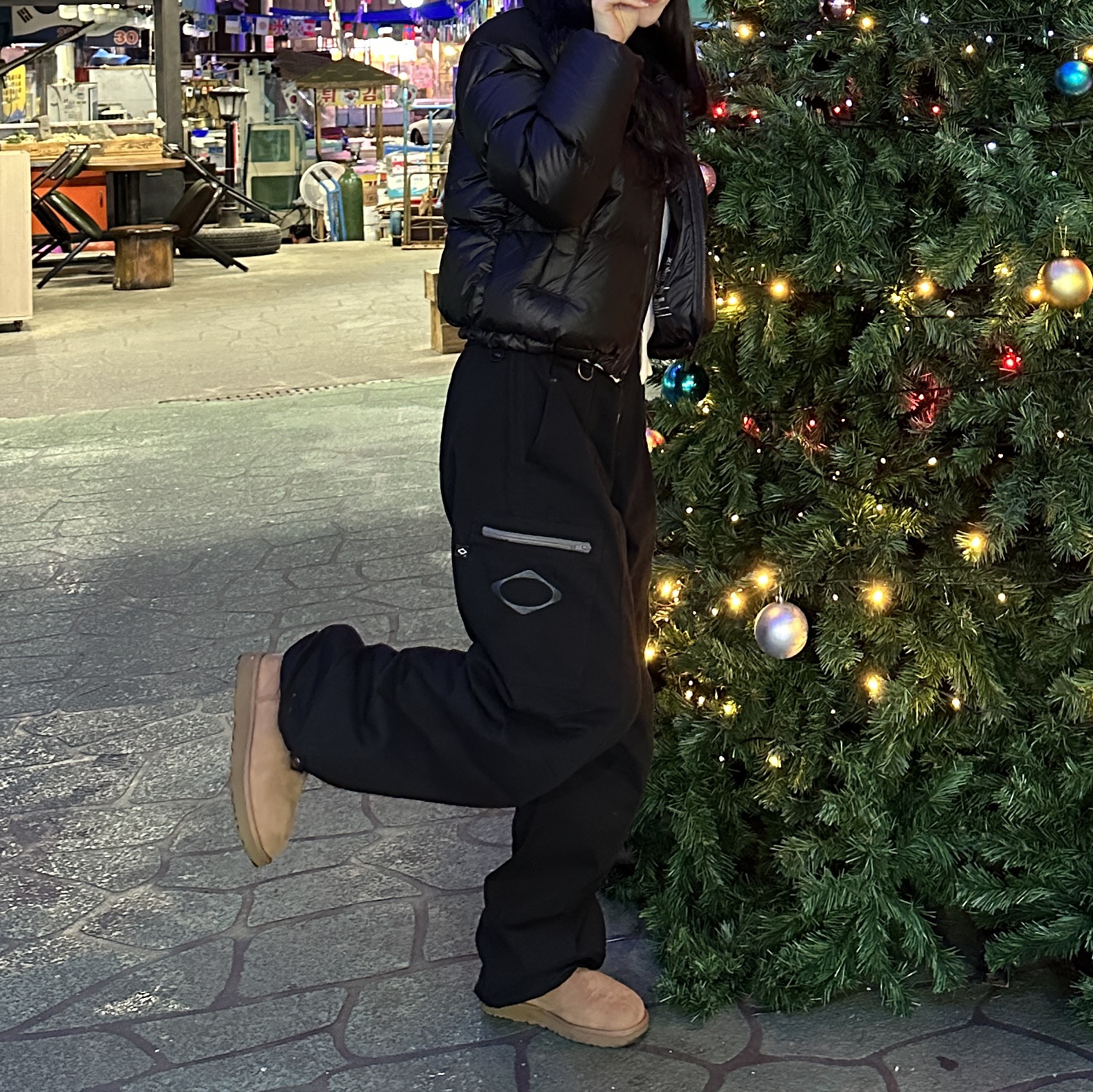 (W) Mischief Drawstring Pants Black, (W) The North Face White Label Novelty Nuptse Down Jacket Black 착용 스타일