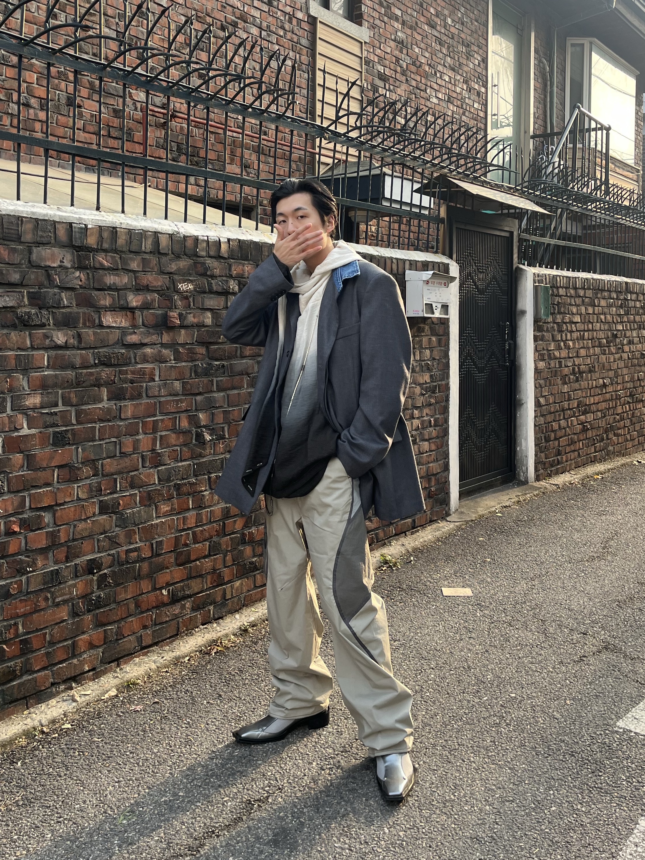 Diesel J-Abbas Wool Jacket with Denim Collar Grey, [KREAM 단독] ADSB Andersson Bell Raptor Layered Cargo Pants Indigo Green 착용 스타일 - 2