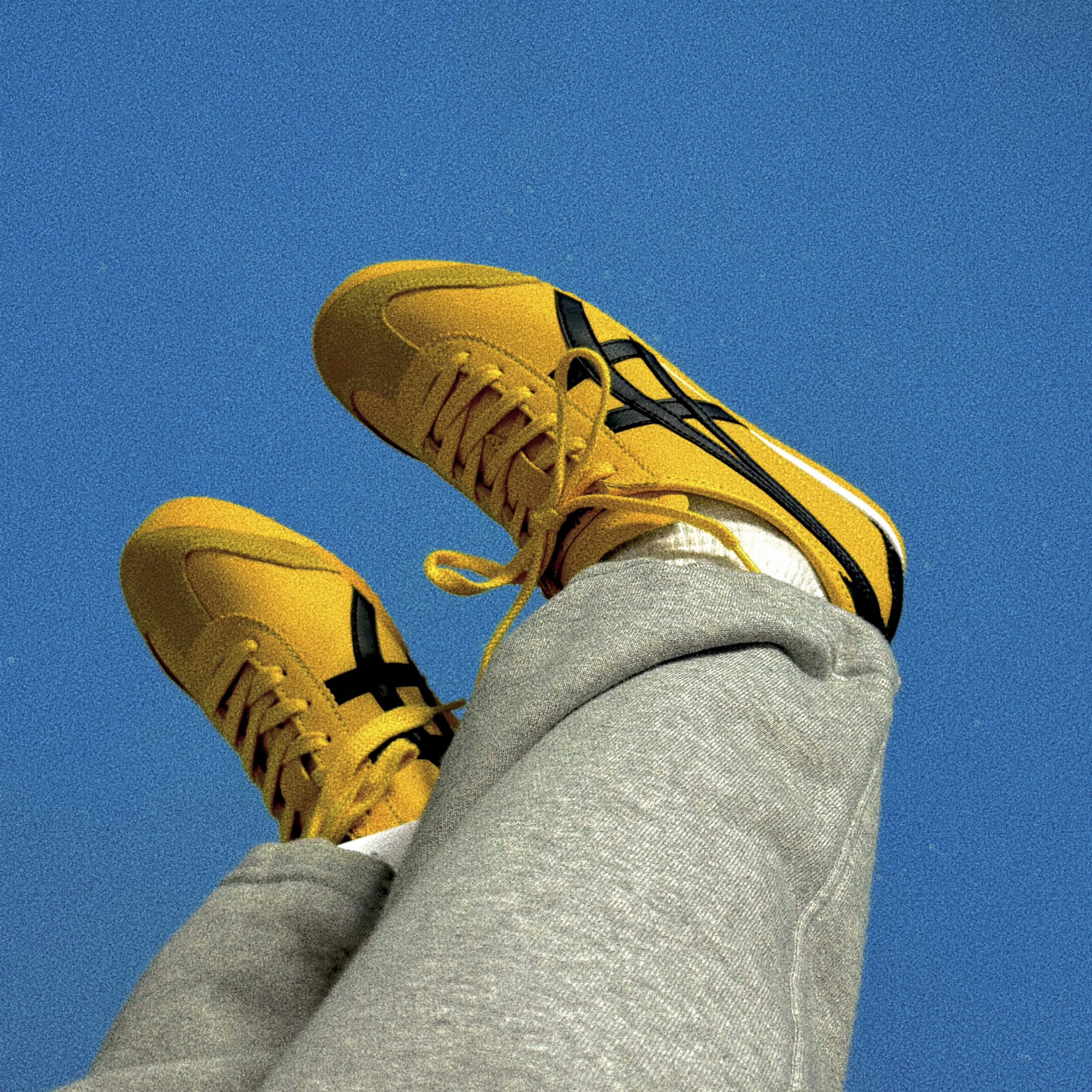Onitsuka Tiger Mexico 66 Yellow Black 착용 스타일