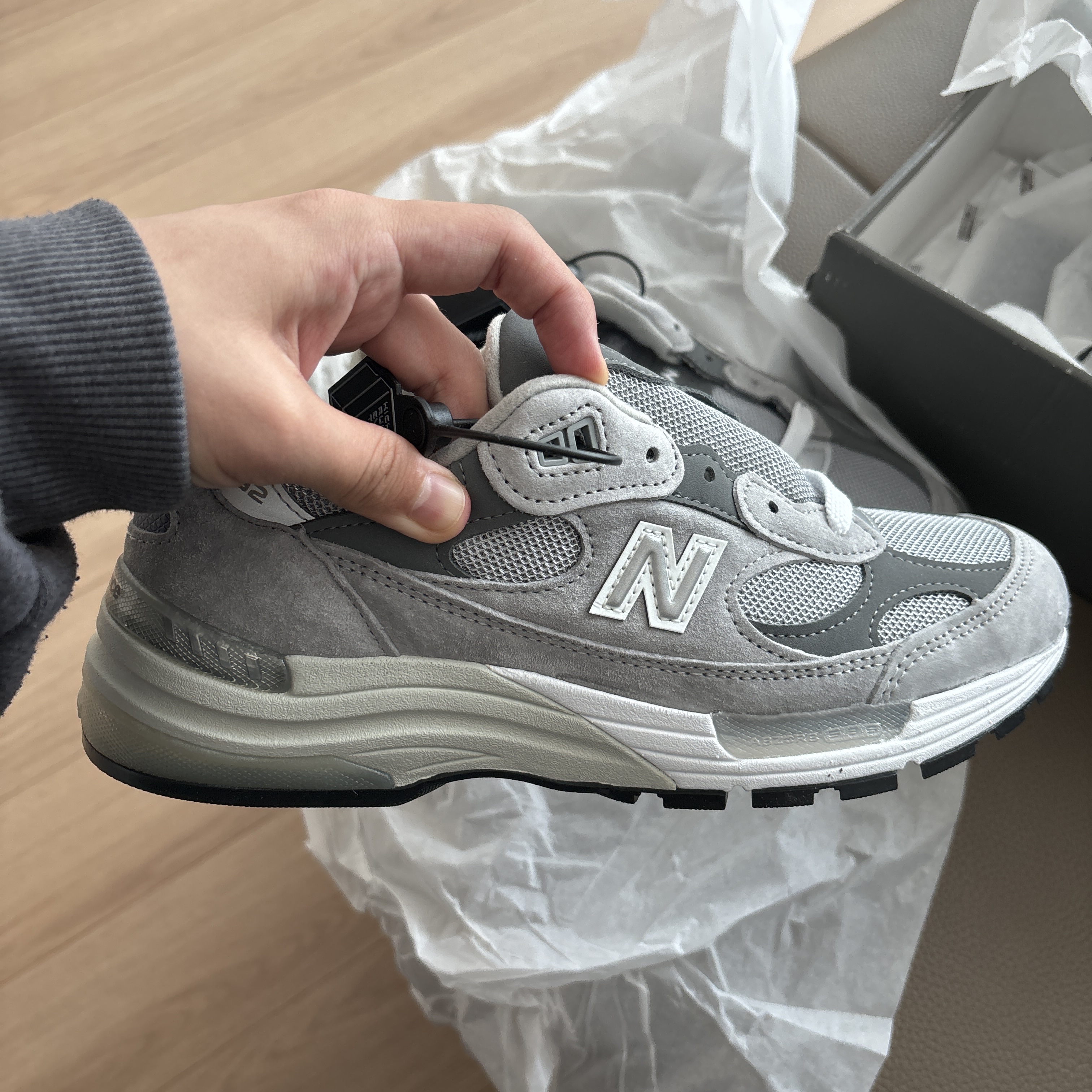 New Balance 992 Made in USA Grey - D Standard 착용 스타일 - 2