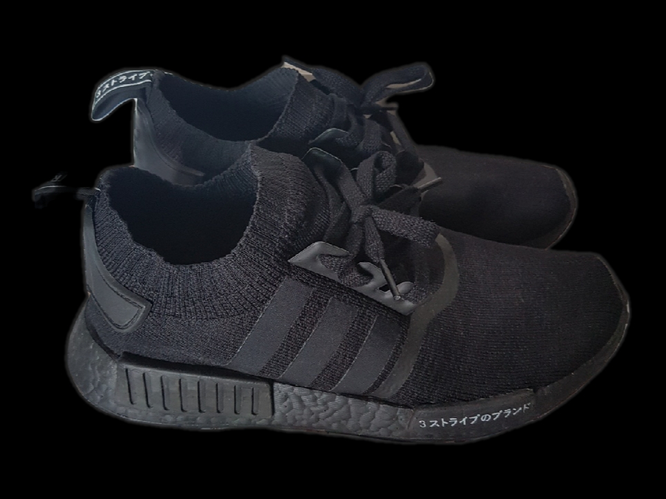Adidas NMD R1 Japan Triple Black 착용 스타일
