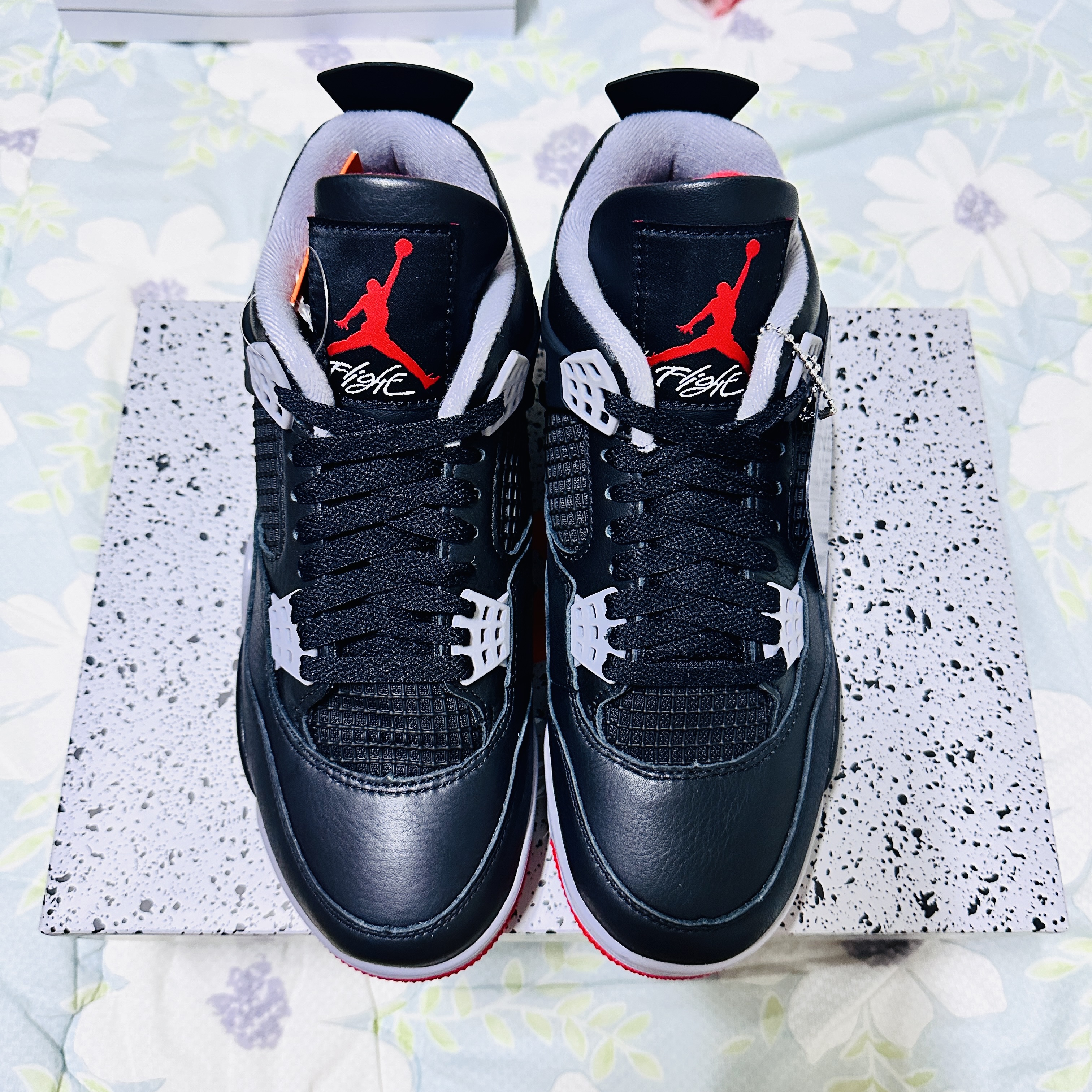 Jordan 4 Retro Bred Reimagined 착용 스타일 - 1