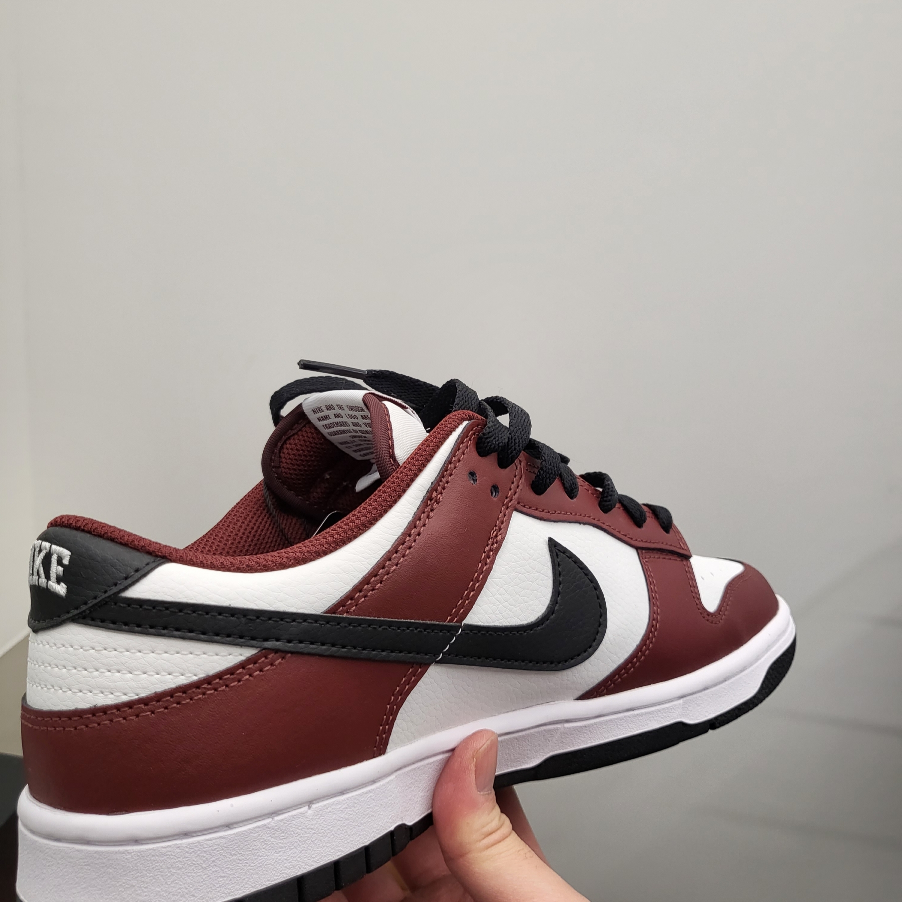 Nike Dunk Low Dark Team Red 착용 스타일 - 2