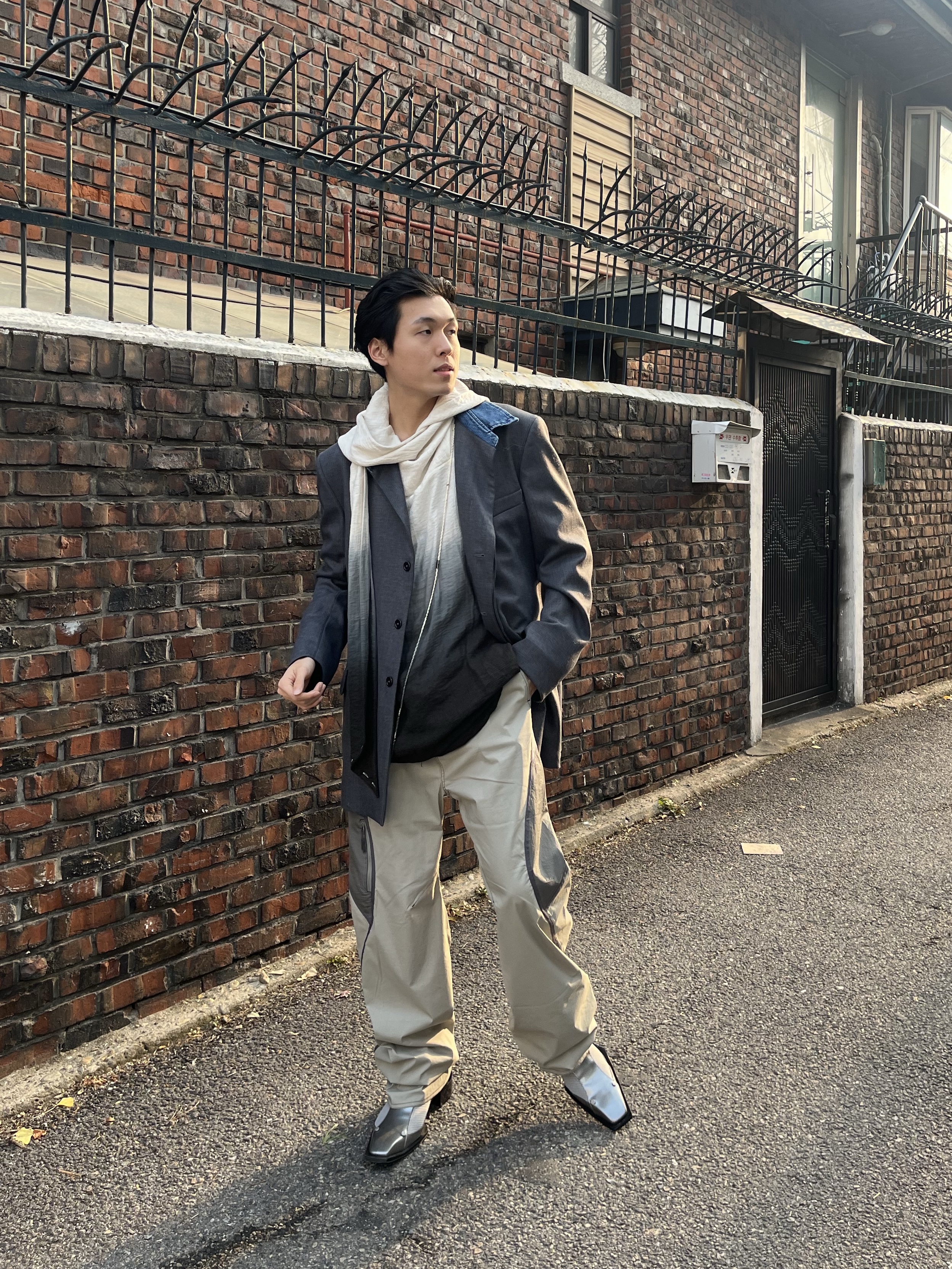 Diesel J-Abbas Wool Jacket with Denim Collar Grey, [KREAM 단독] ADSB Andersson Bell Raptor Layered Cargo Pants Indigo Green 착용 스타일 - 3