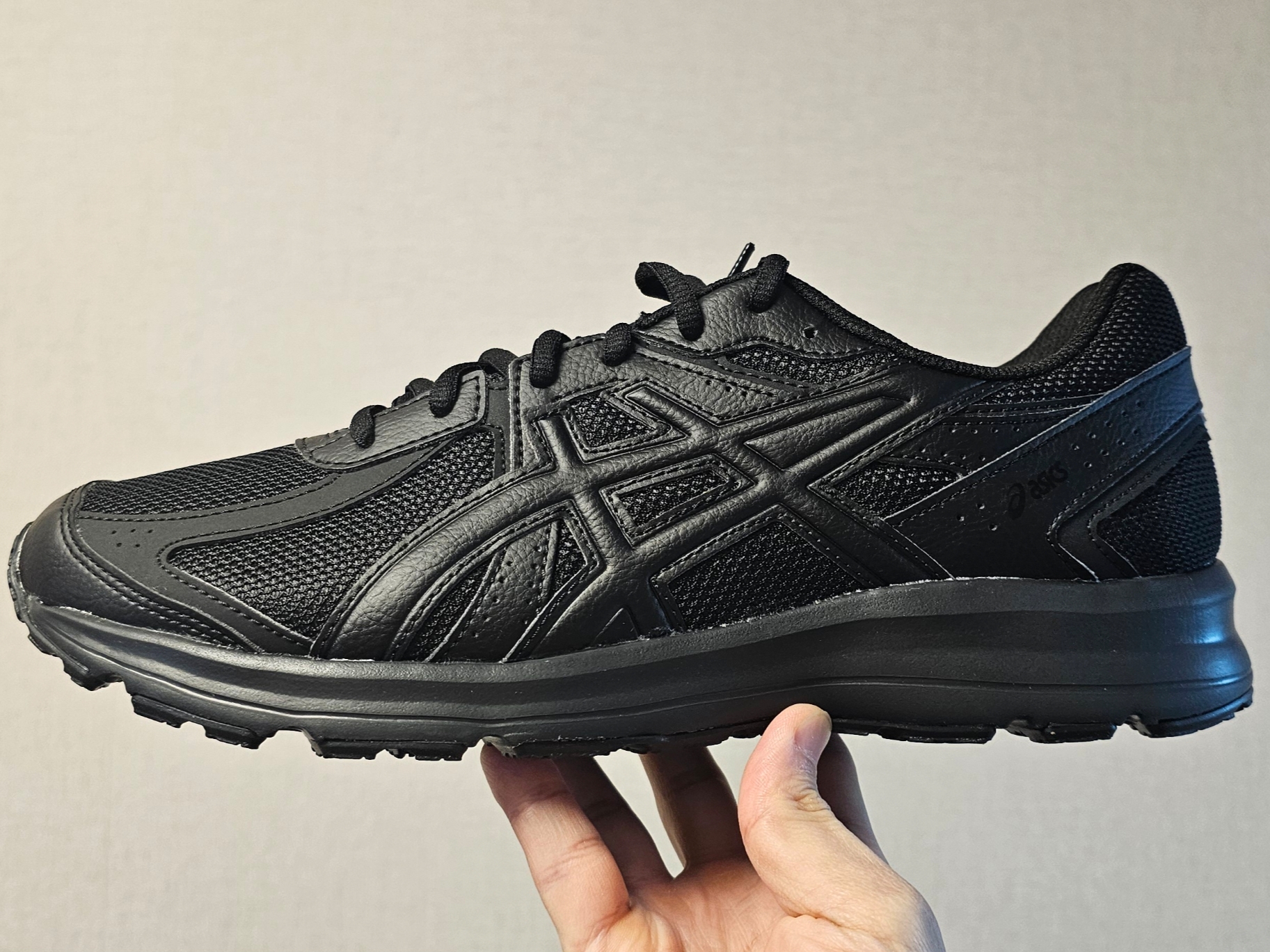 Asics Jog 100 S Black - 2E Wide 착용 스타일