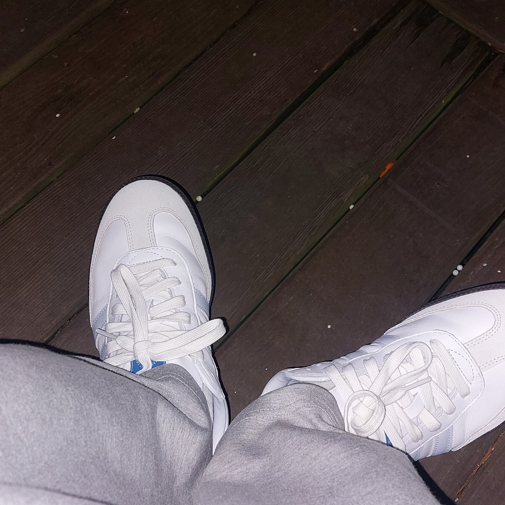 Adidas Samba OG Core White Halo Blue 착용 스타일