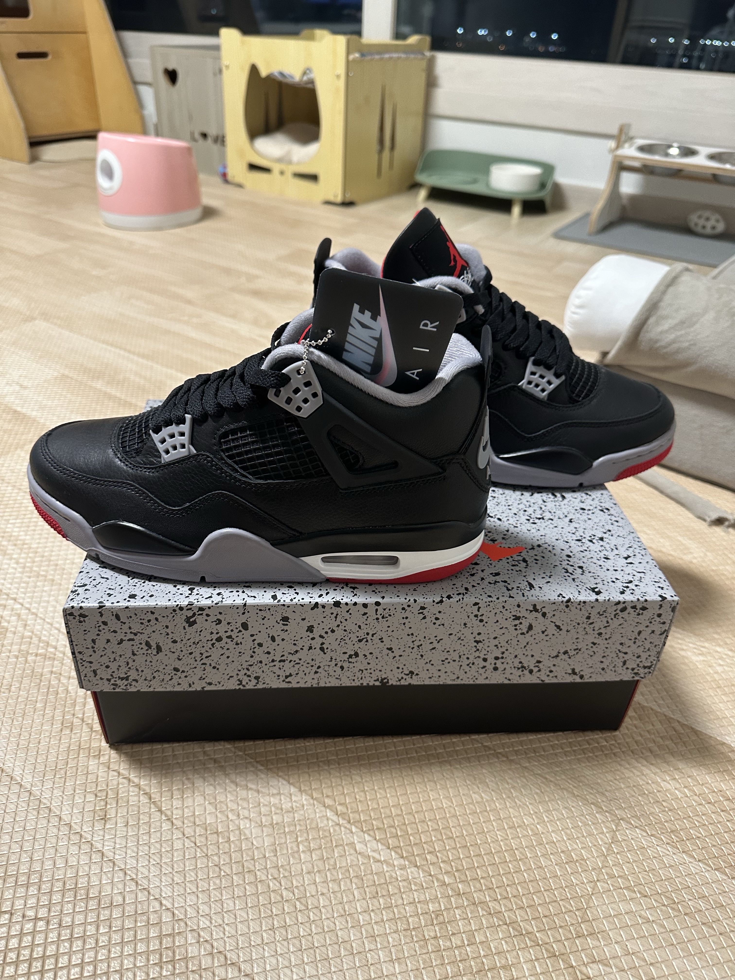Jordan 4 Retro Bred Reimagined 착용 스타일 - 2