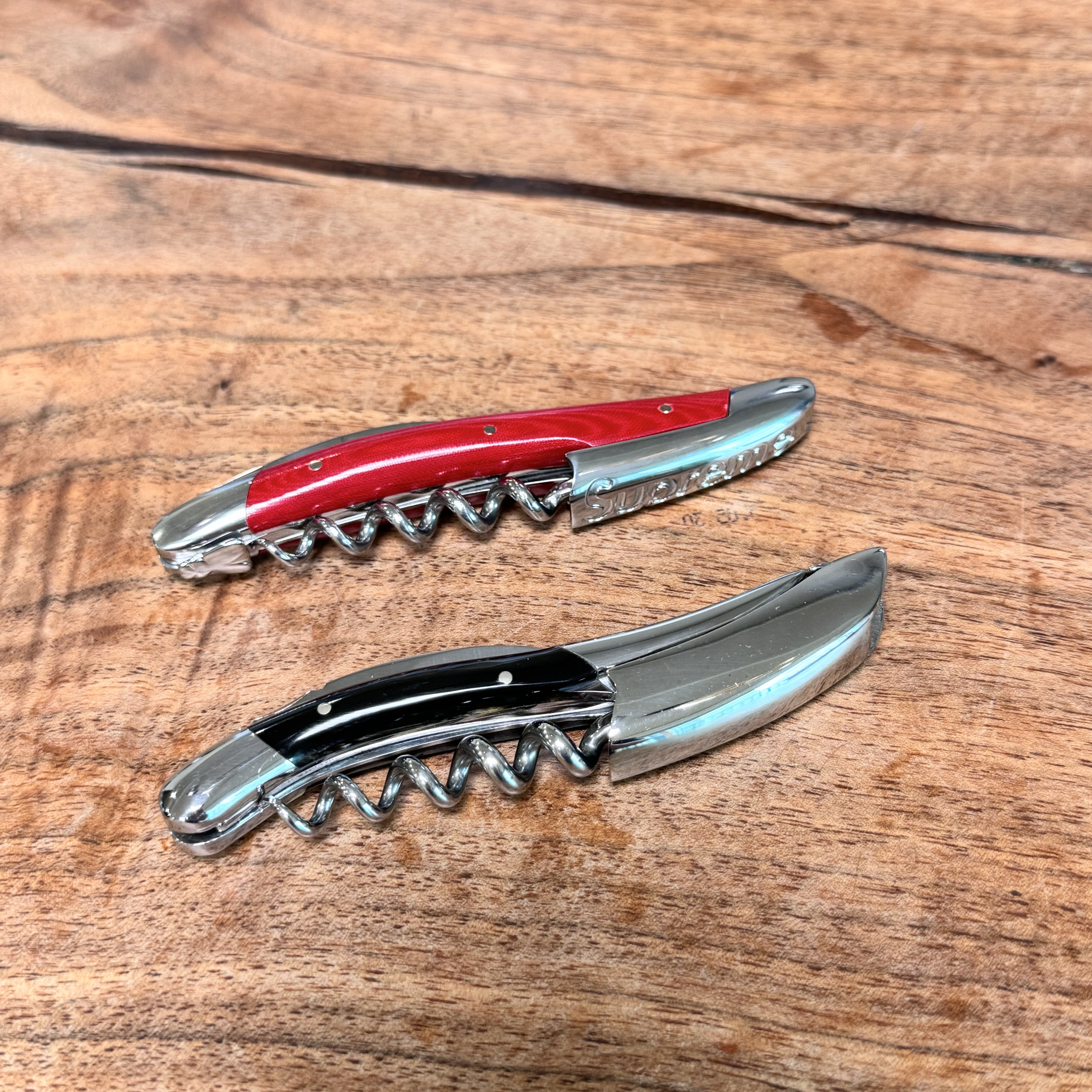 Supreme Forge De Laguiole Corkscrew Red - 21FW 착용 스타일 - 4