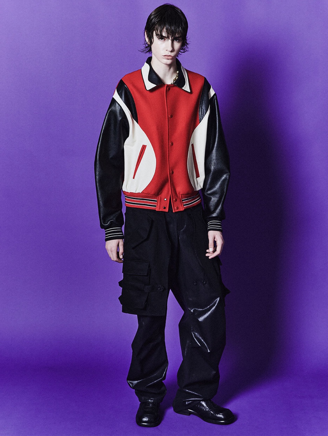 Nike Air Force 1 '07 Low White, [KREAM 단독] ADSB Andersson Bell Robyn Varsity Jacket Red 착용 스타일 - 2