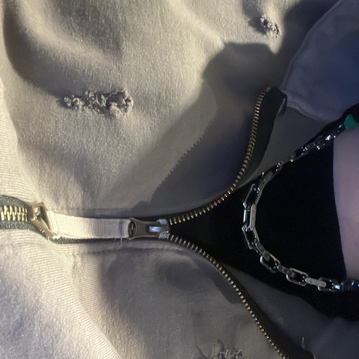Louis Vuitton Monogram Chain Necklace Silver 착용 스타일 - 2