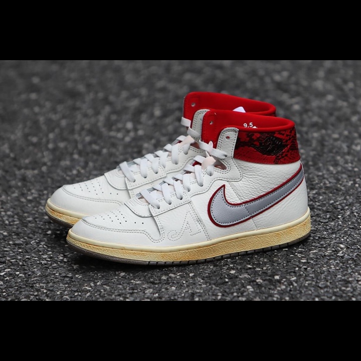 Jordan x Awake NY Air Ship PE SP Sail University Red 착용 스타일 - 2